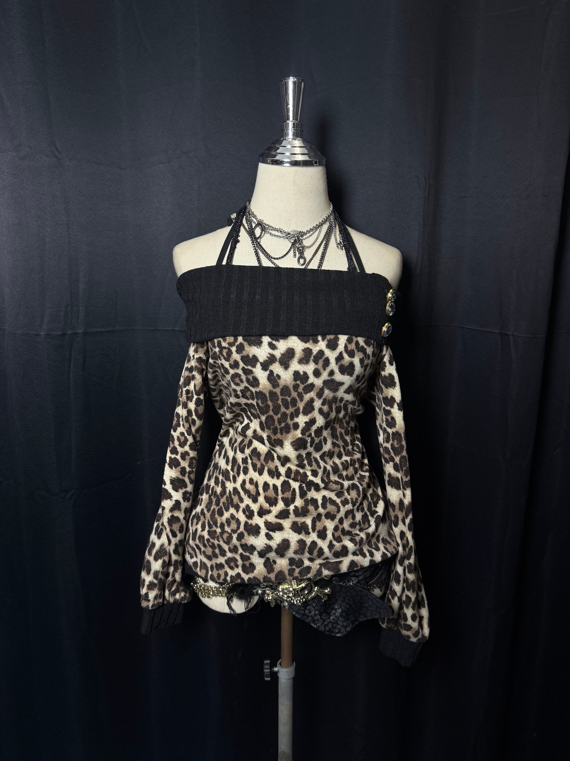 B2V-SKINNY LIP TANK TOP༒