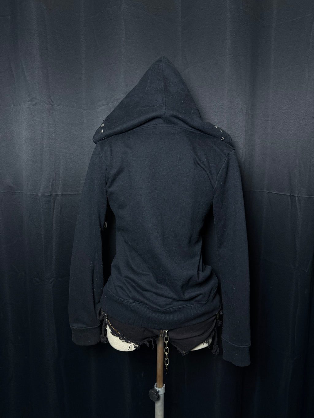 B2V-CLOZA HOODIE ༒