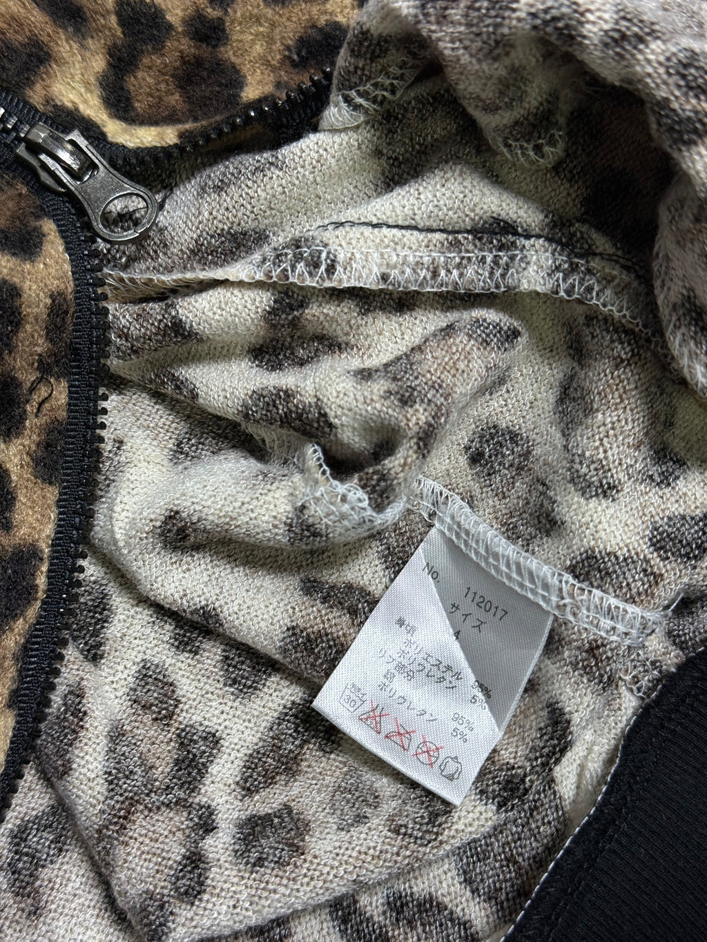 B2V-THE EXCLUSIVE HOODIE༒