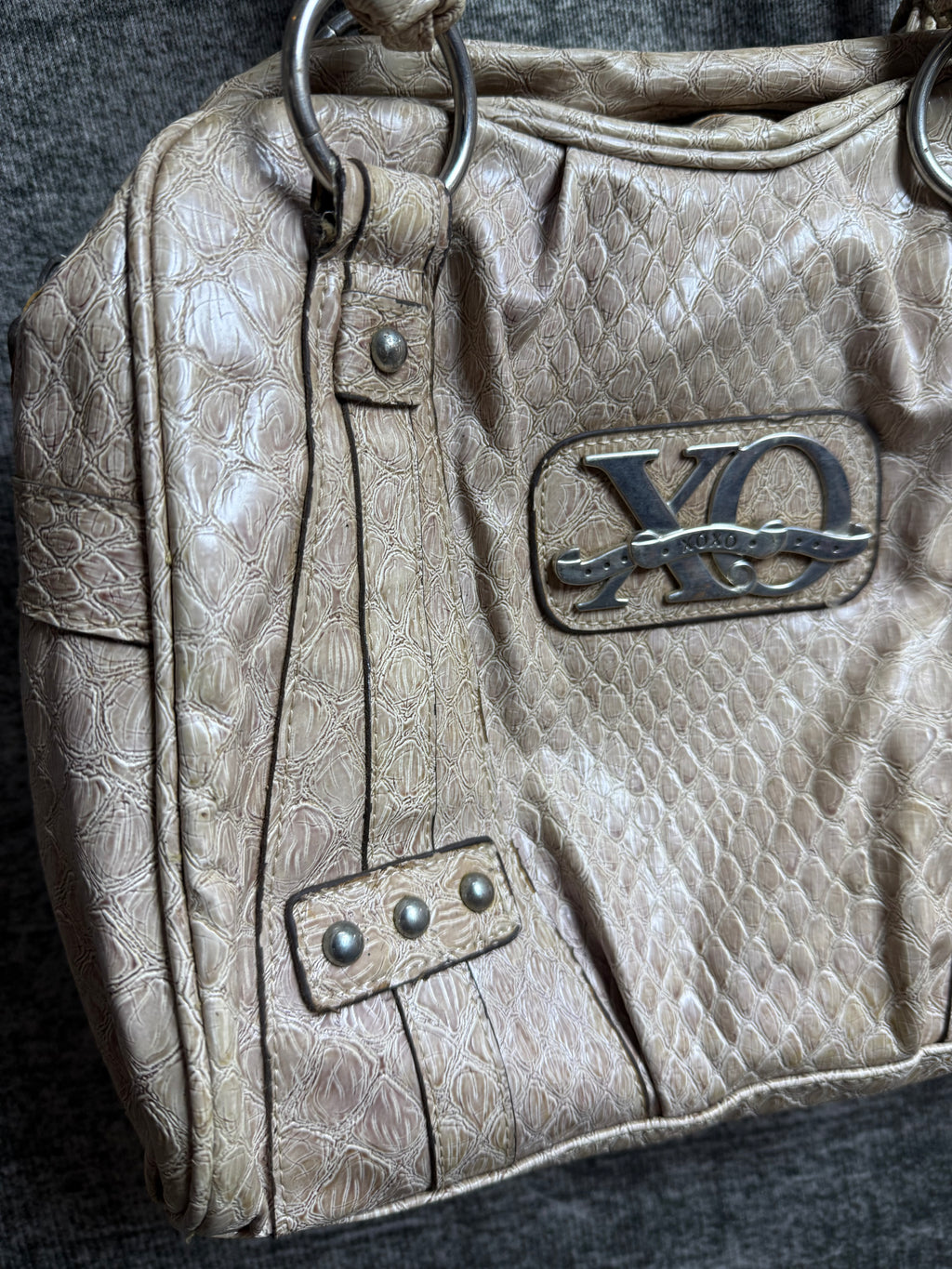 XOXO SHOULDER BAG