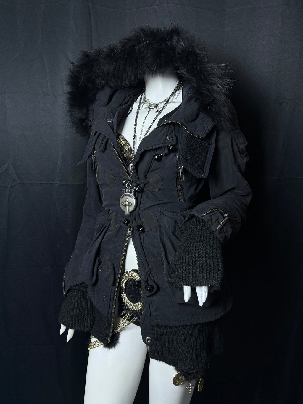 ༒SLY༒ 
𝗦𝗜𝗭𝗘 (𝗜𝗡𝗖𝗛𝗘𝗦): 
ʙᴜꜱᴛ 38-40
ʟᴇɴɢᴛʜ 28
ᴄᴏɴᴅɪᴛɪᴏɴ: 7/10 used