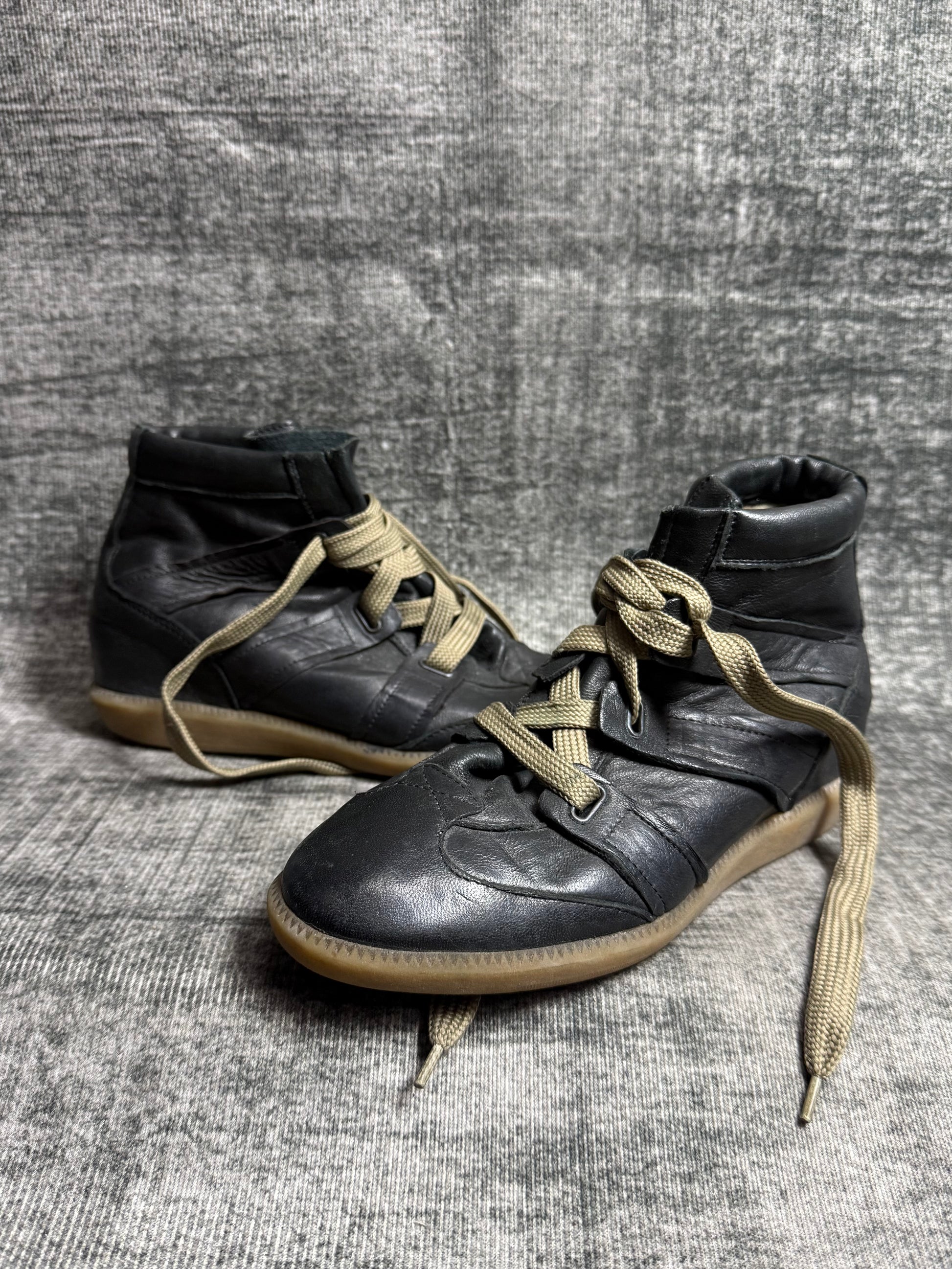 MANAS SHOES