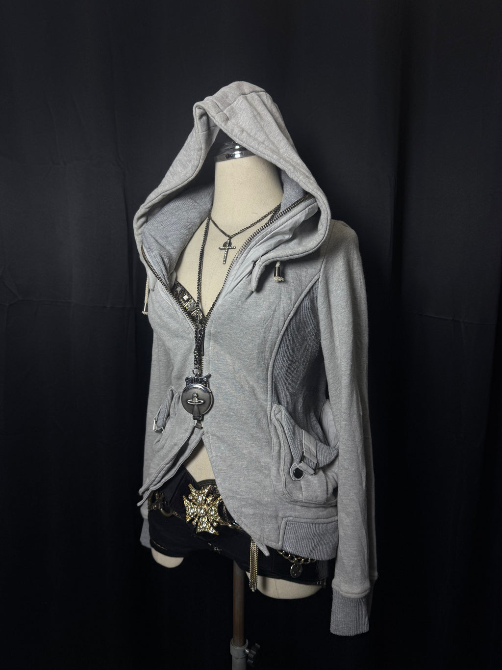 B2V-CYNICALHOODIE༒