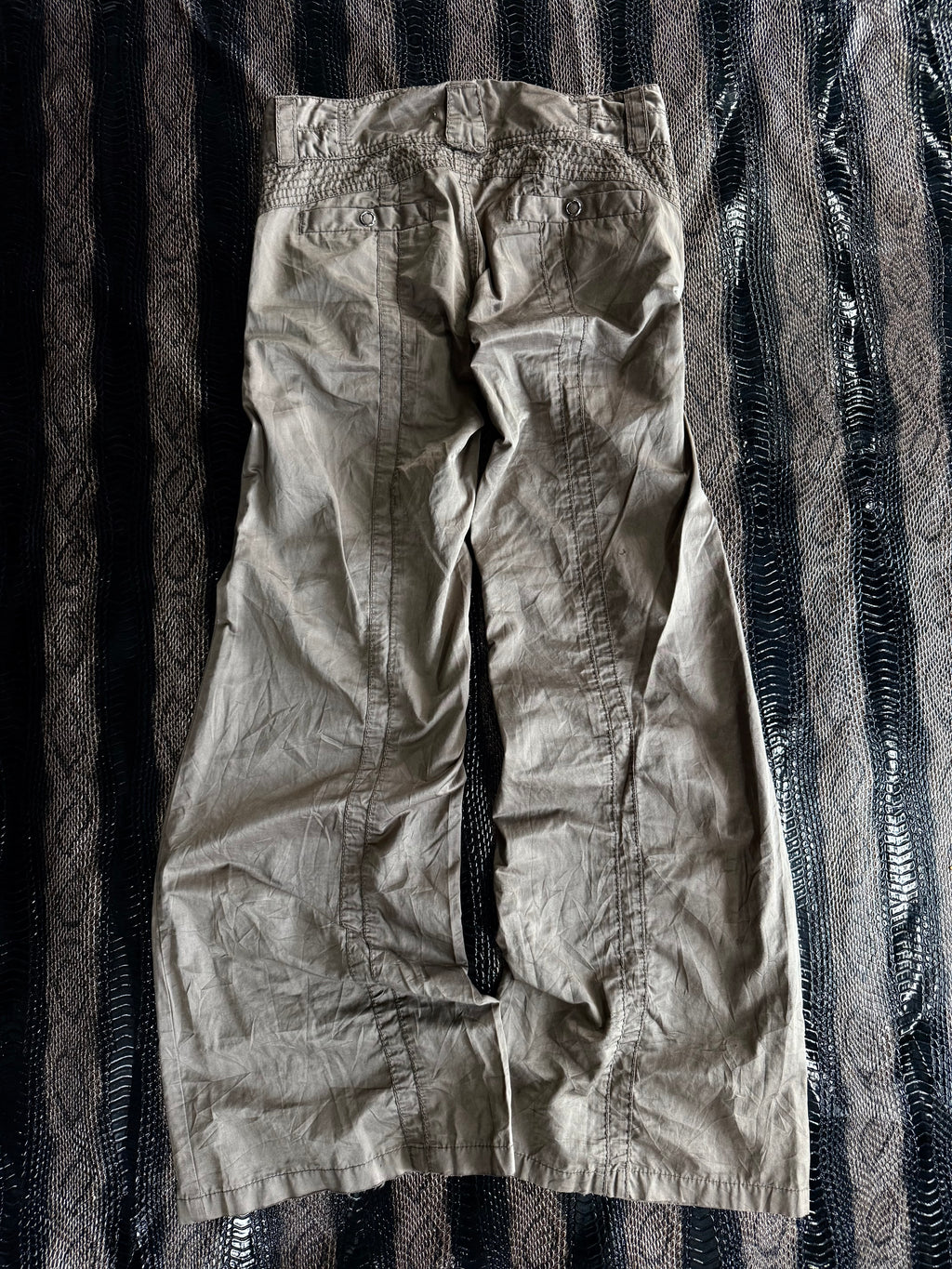 370626BAD2WEAR