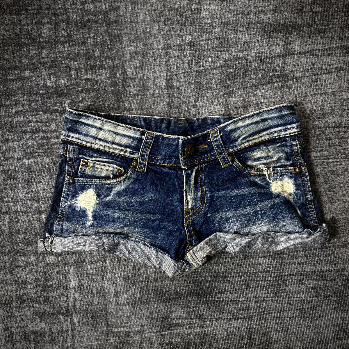 450926BAD2WEAR
