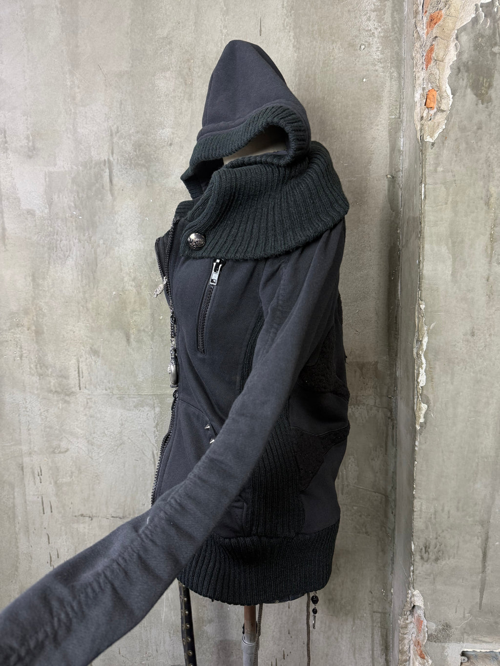 2110926BAD2WEAR