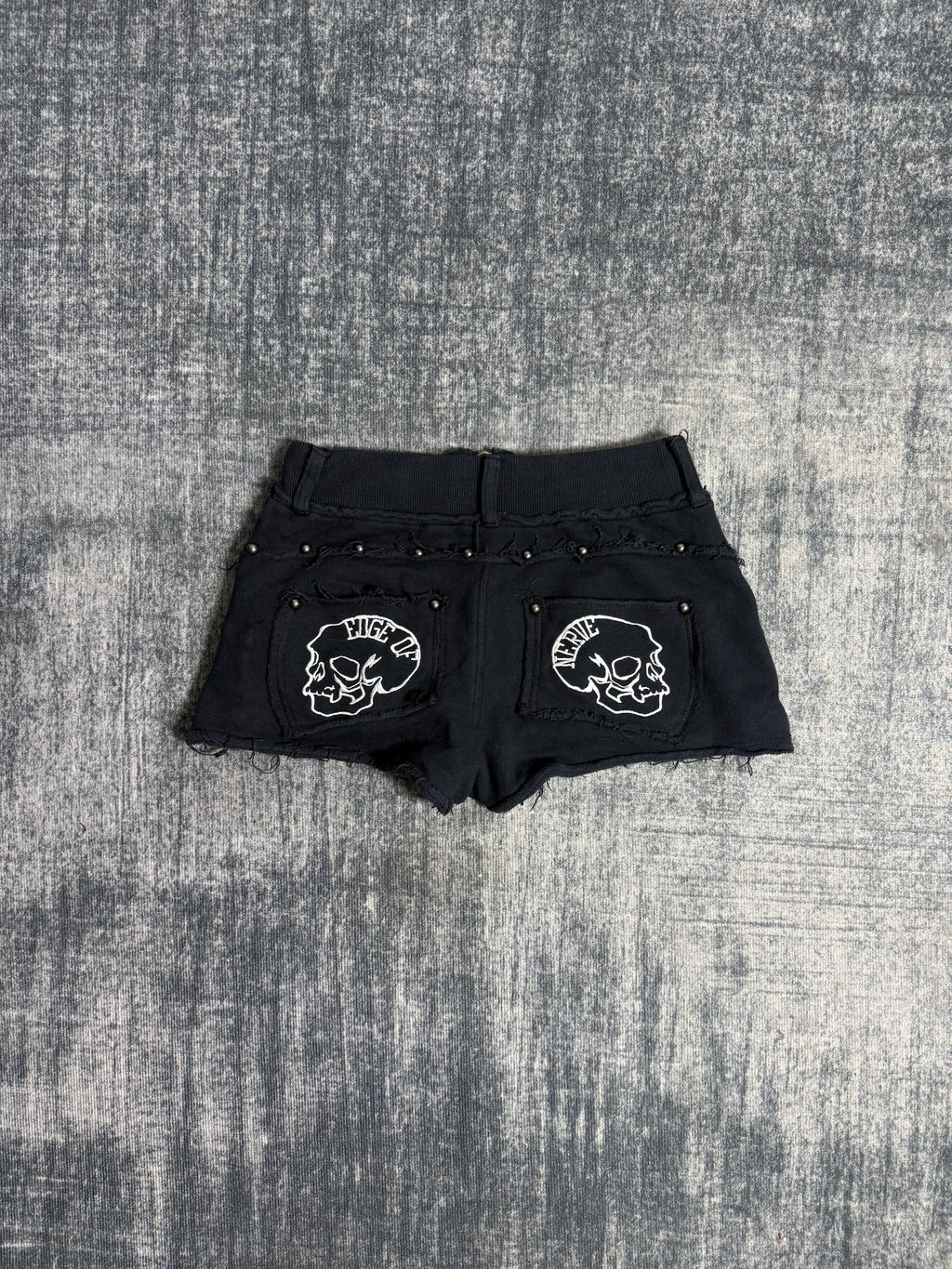 B2V-GHOST OF HARLEM SHORT༒