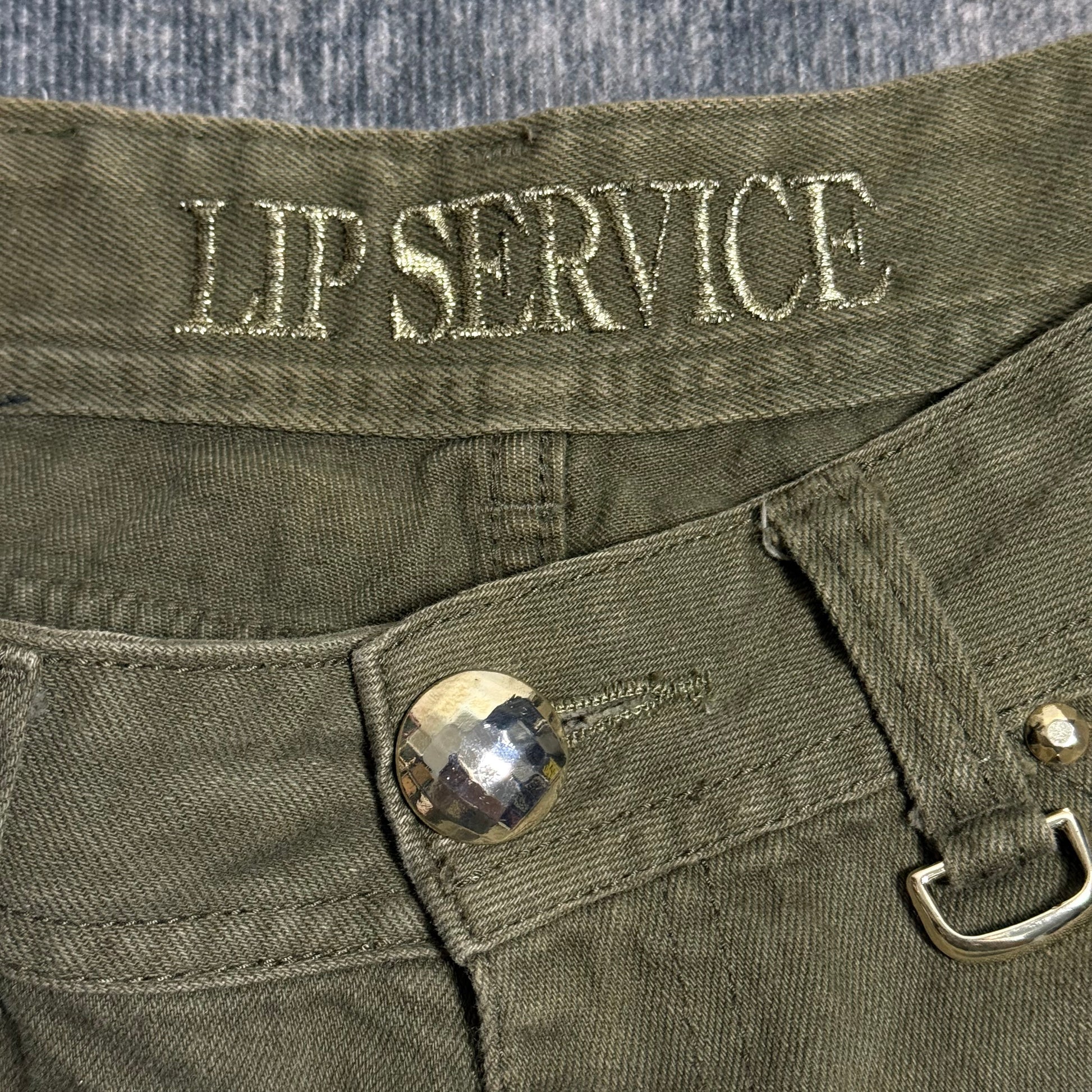 ༒LIPSERVICE༒