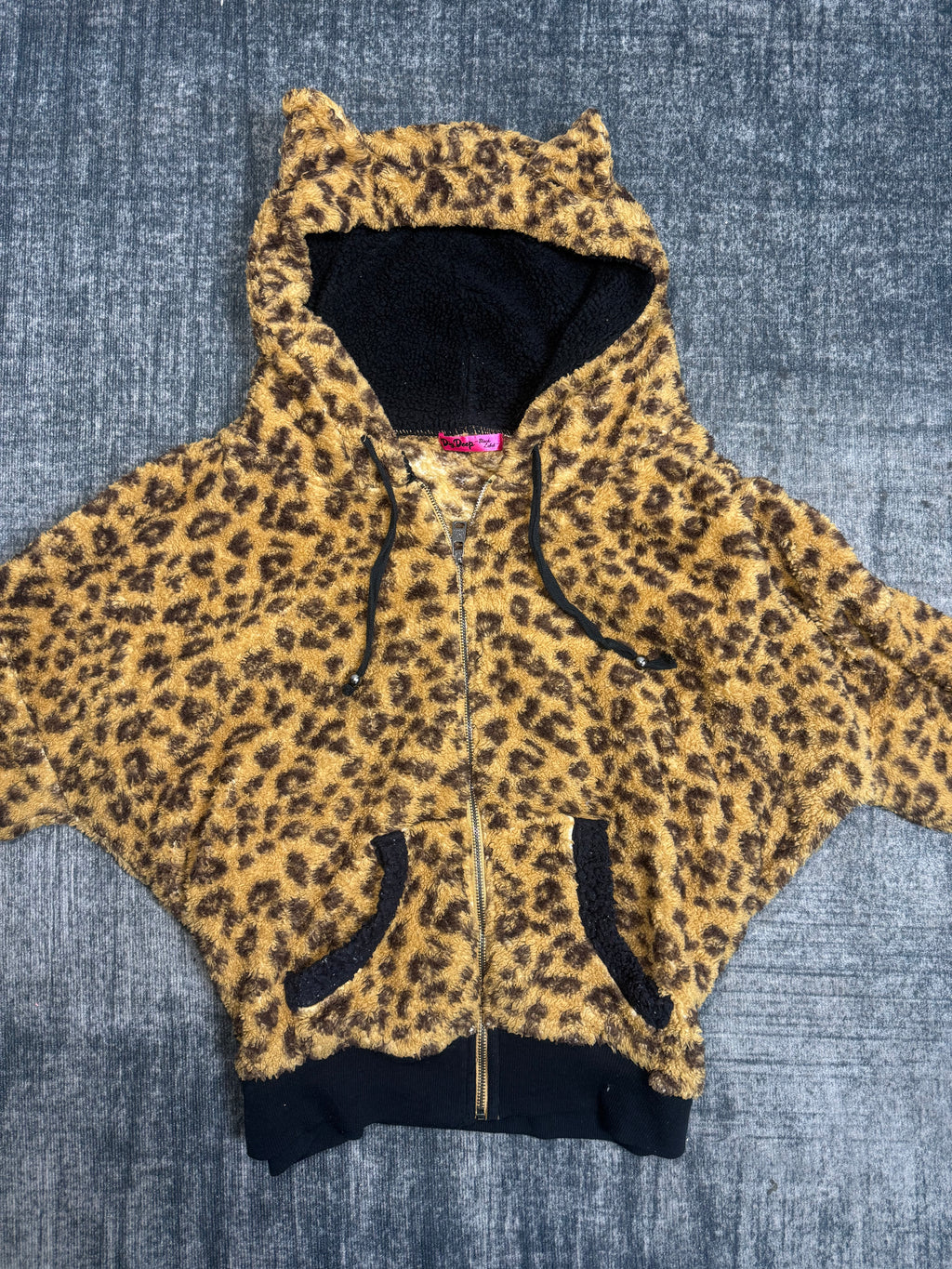 B2V- DIG DEEP HOODIE༒