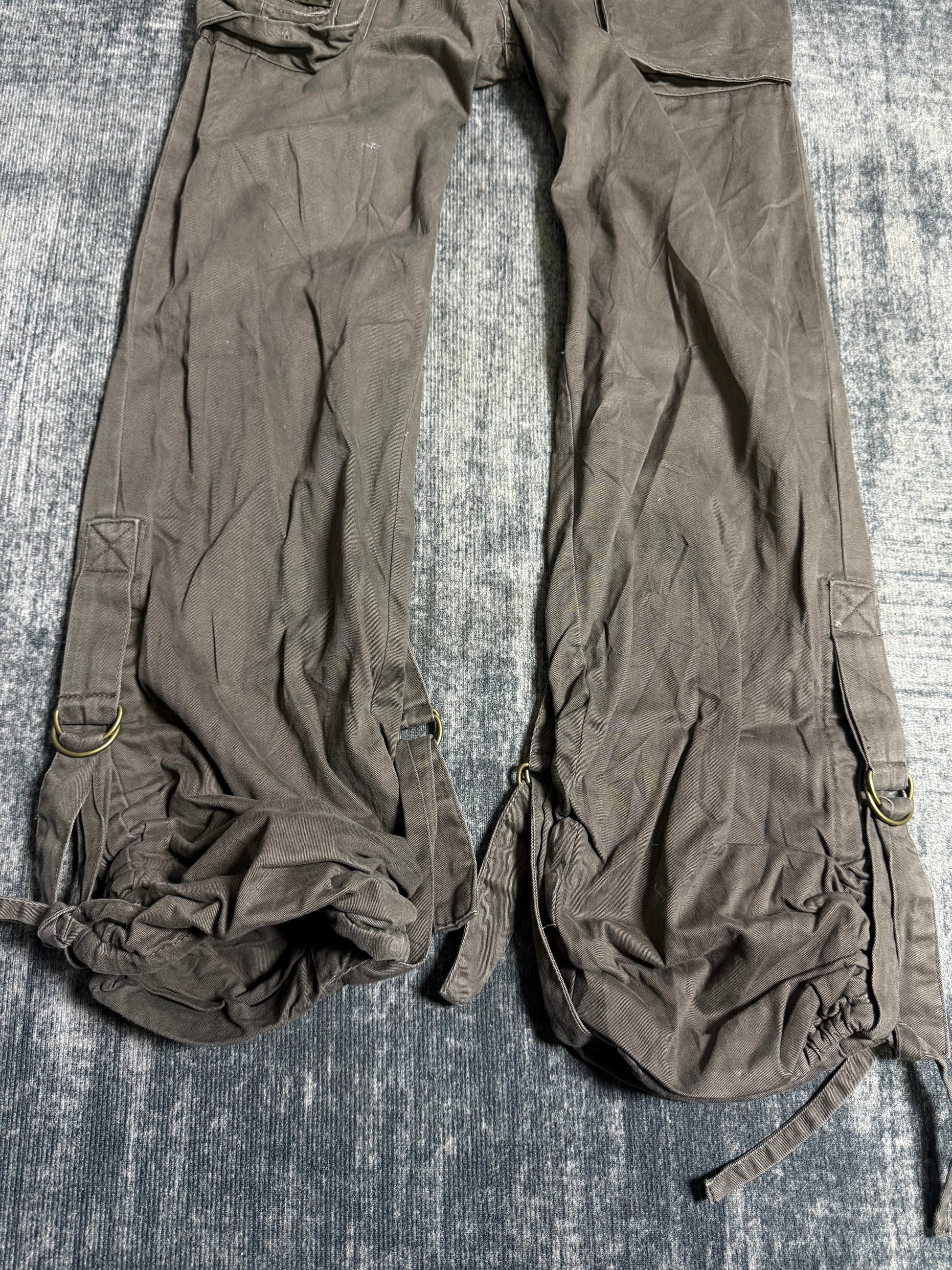 B2V-OLLINKARI PANT༒