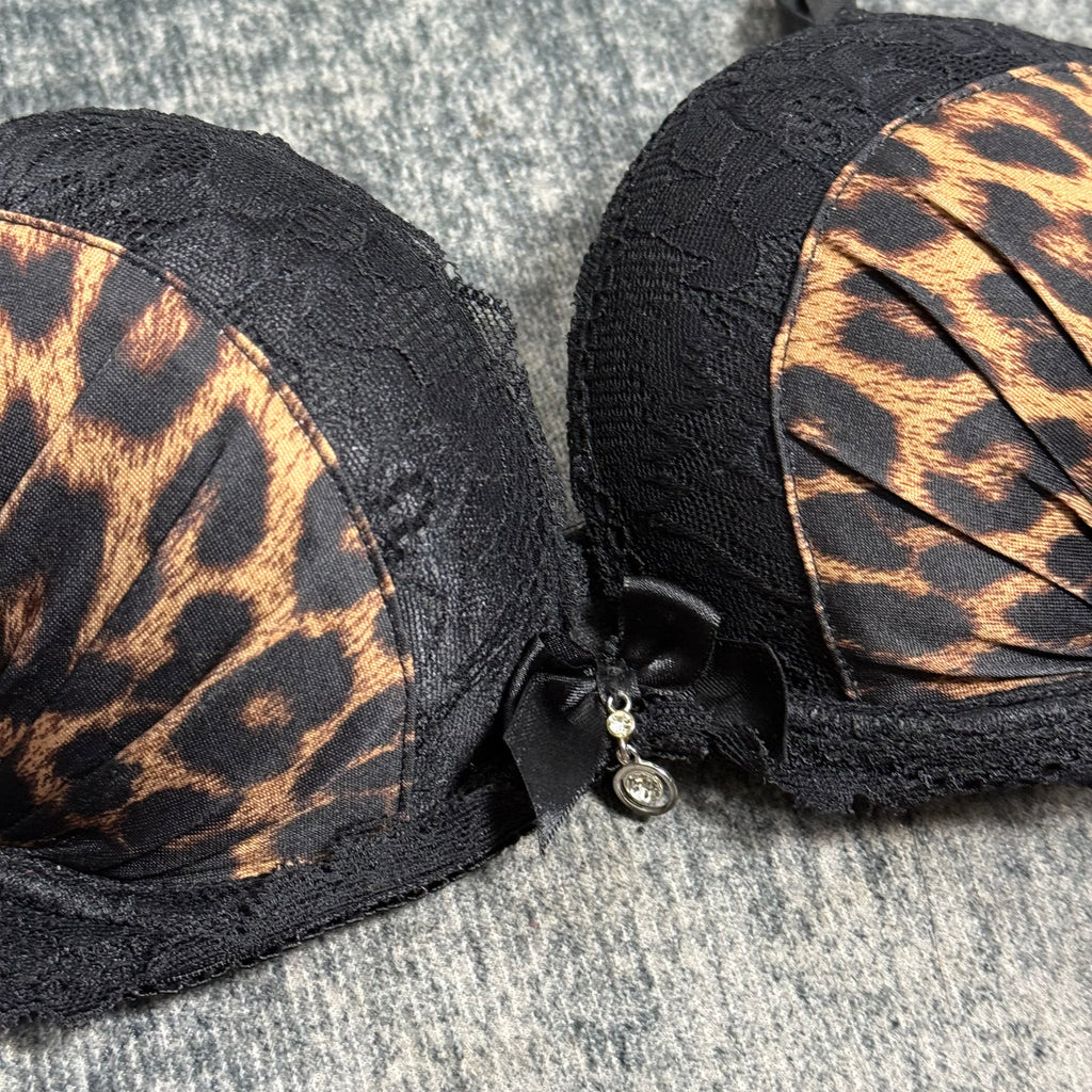 ༒𝐁𝟐𝐕༒𝟏 𝐎𝐅 𝟏 𝐋𝐈𝐌𝐈𝐓𝐄𝐃 𝐎𝐔𝐓𝐅𝐈𝐓