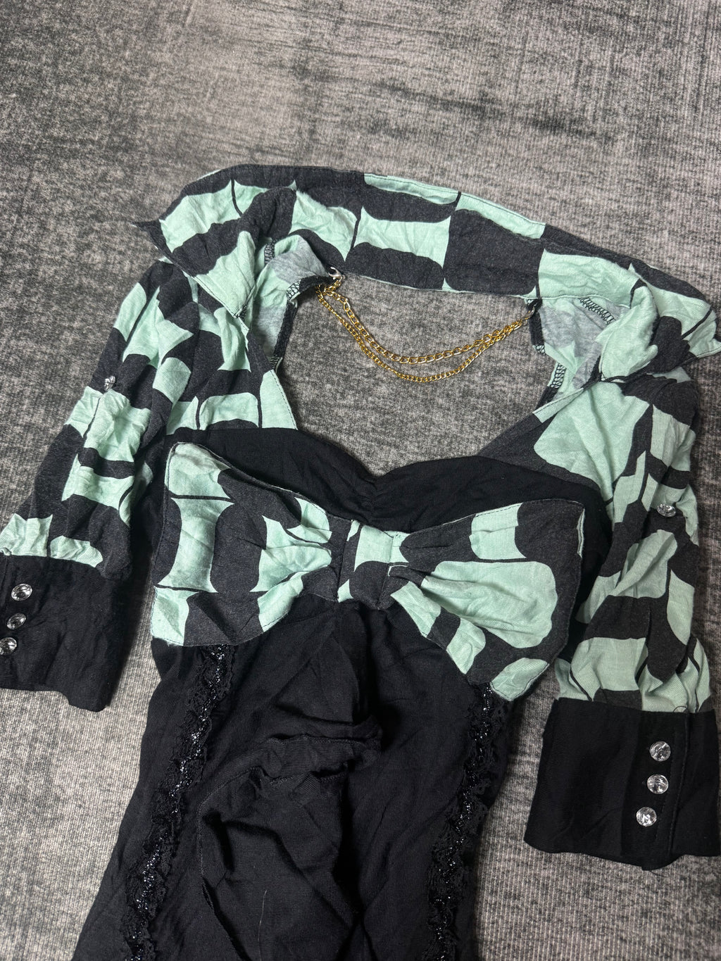 810926BAD2WEAR