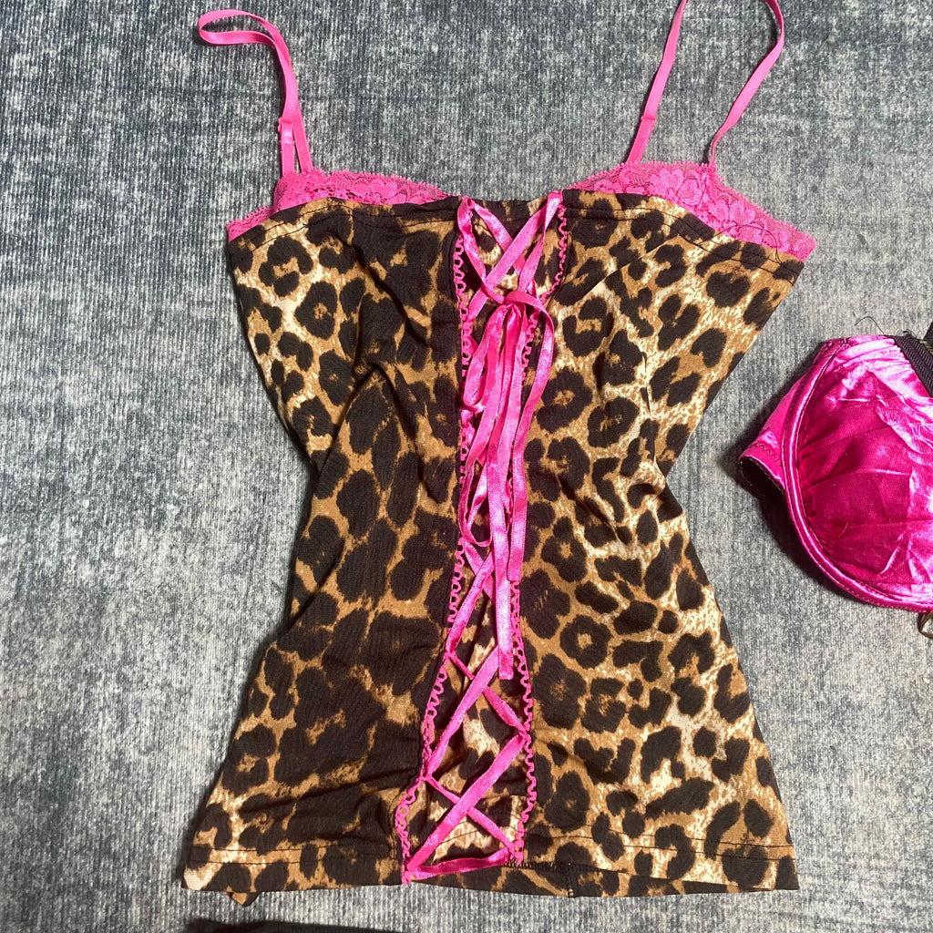 ༒𝐁𝟐𝐕༒𝟏 𝐎𝐅 𝟏 𝐋𝐈𝐌𝐈𝐓𝐄𝐃 𝐎𝐔𝐓𝐅𝐈𝐓