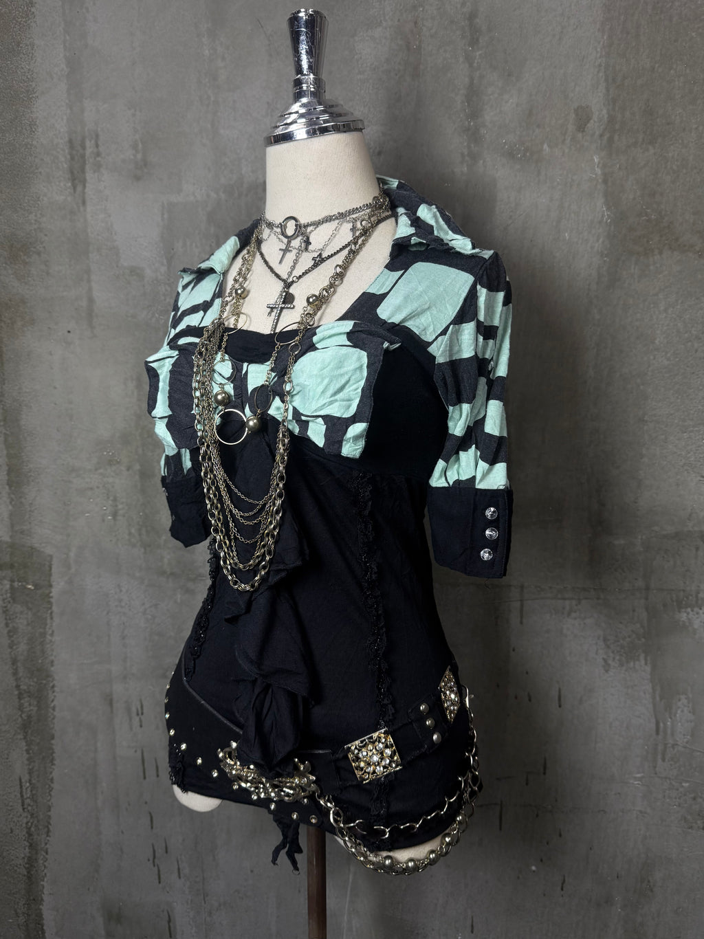 810926BAD2WEAR