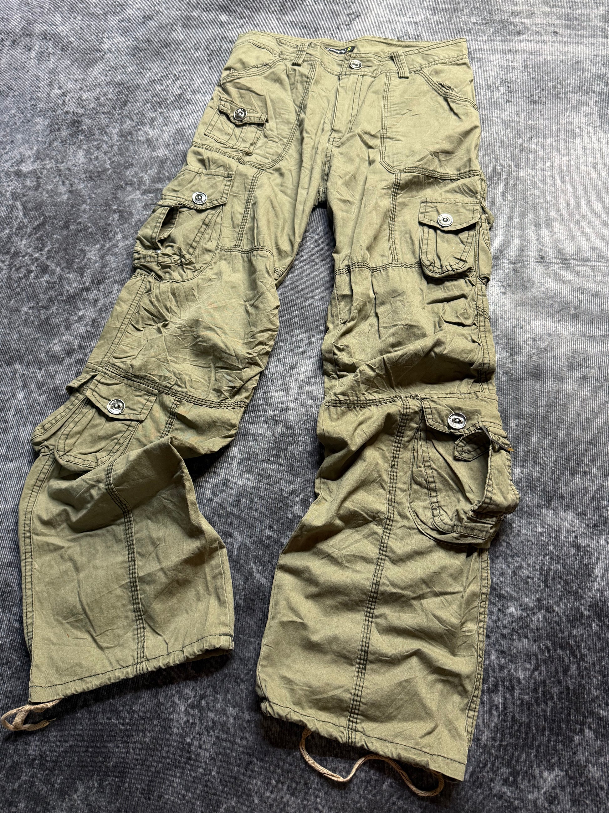 020826BAD2WEAR