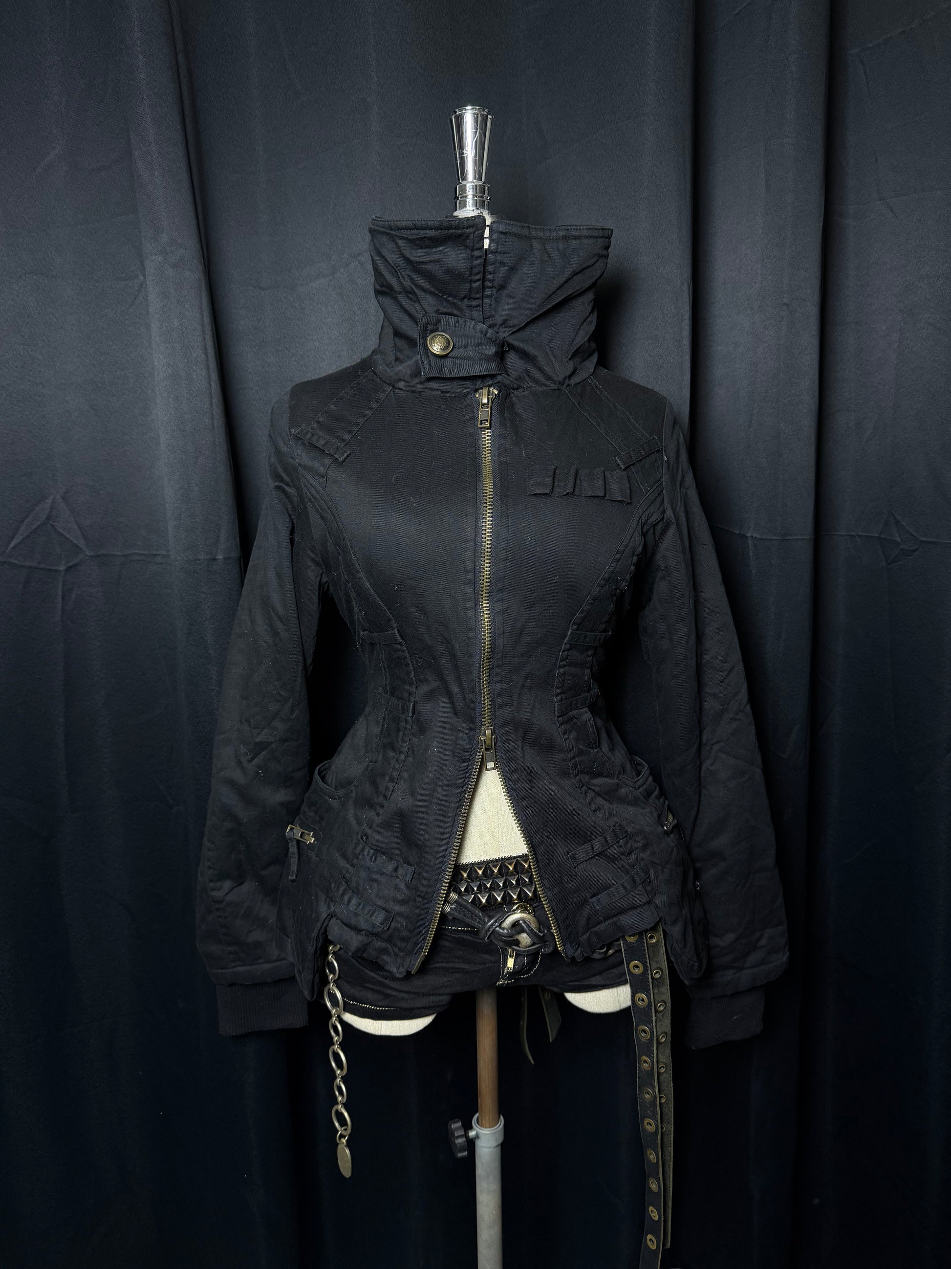 B2V- MAIA LABLE JACKET༒