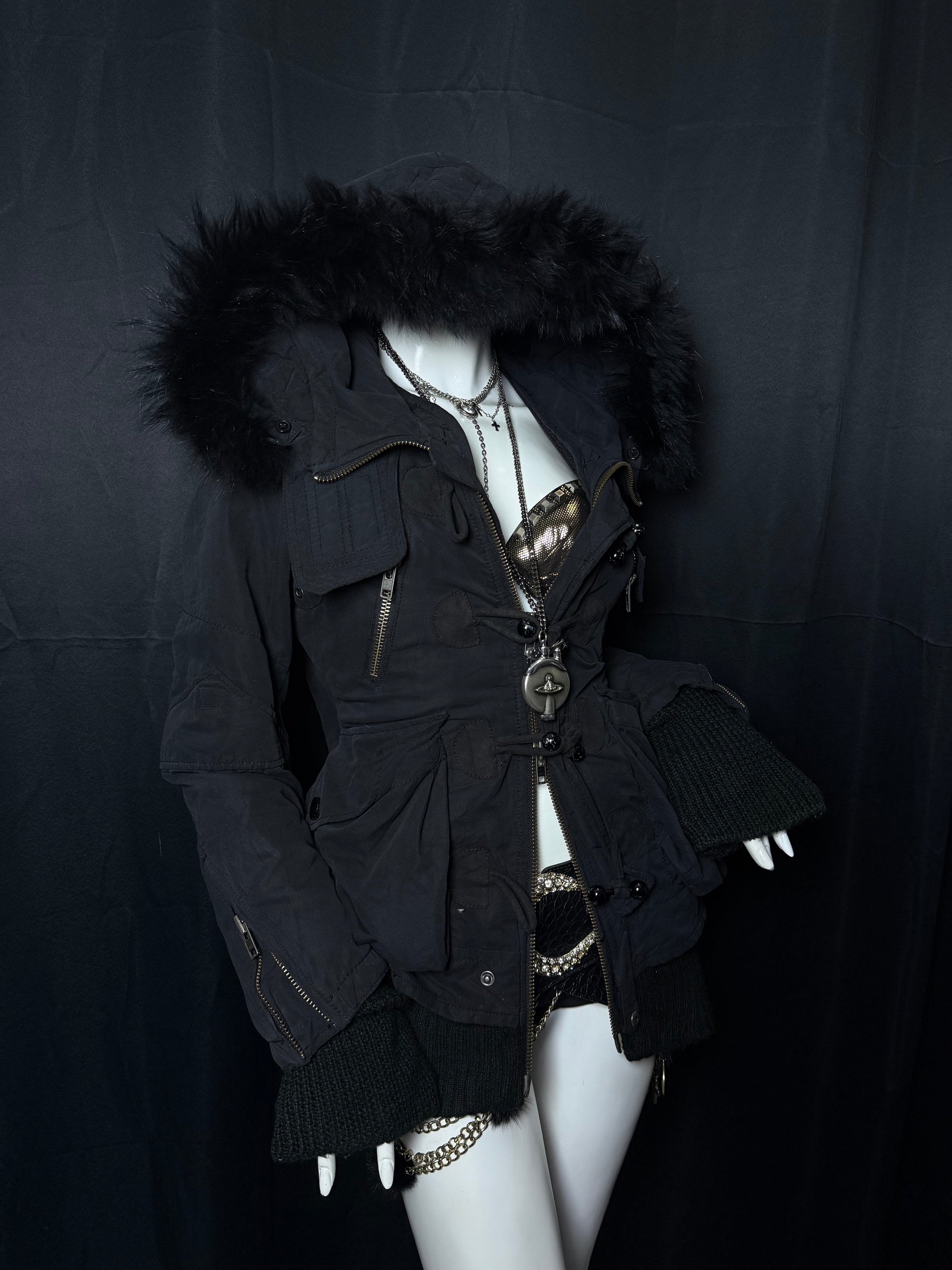 ༒SLY༒ 
𝗦𝗜𝗭𝗘 (𝗜𝗡𝗖𝗛𝗘𝗦): 
ʙᴜꜱᴛ 38-40
ʟᴇɴɢᴛʜ 28
ᴄᴏɴᴅɪᴛɪᴏɴ: 7/10 used