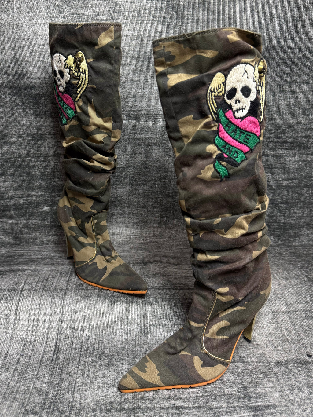 CAMO BOOTS