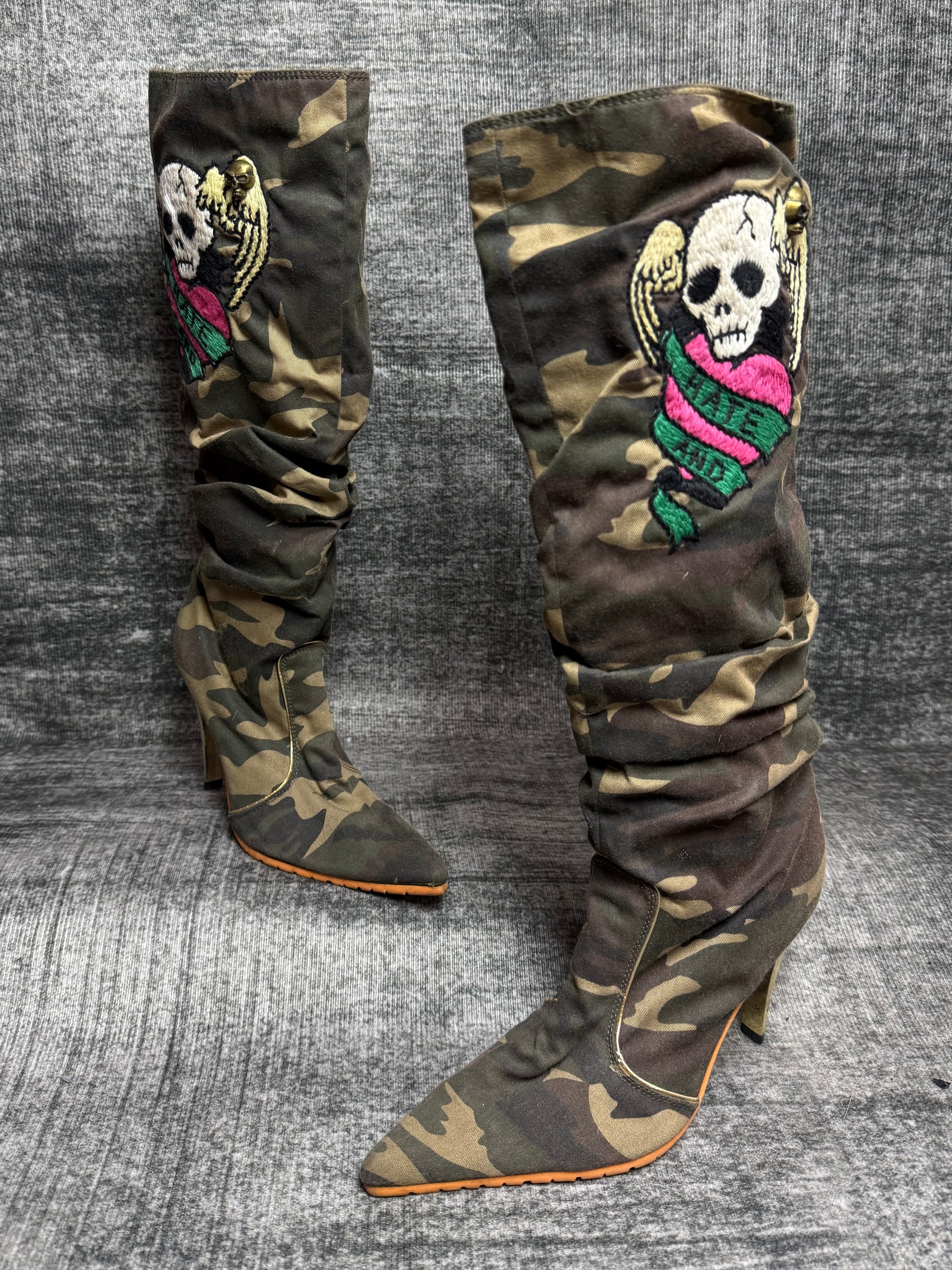 CAMO BOOTS