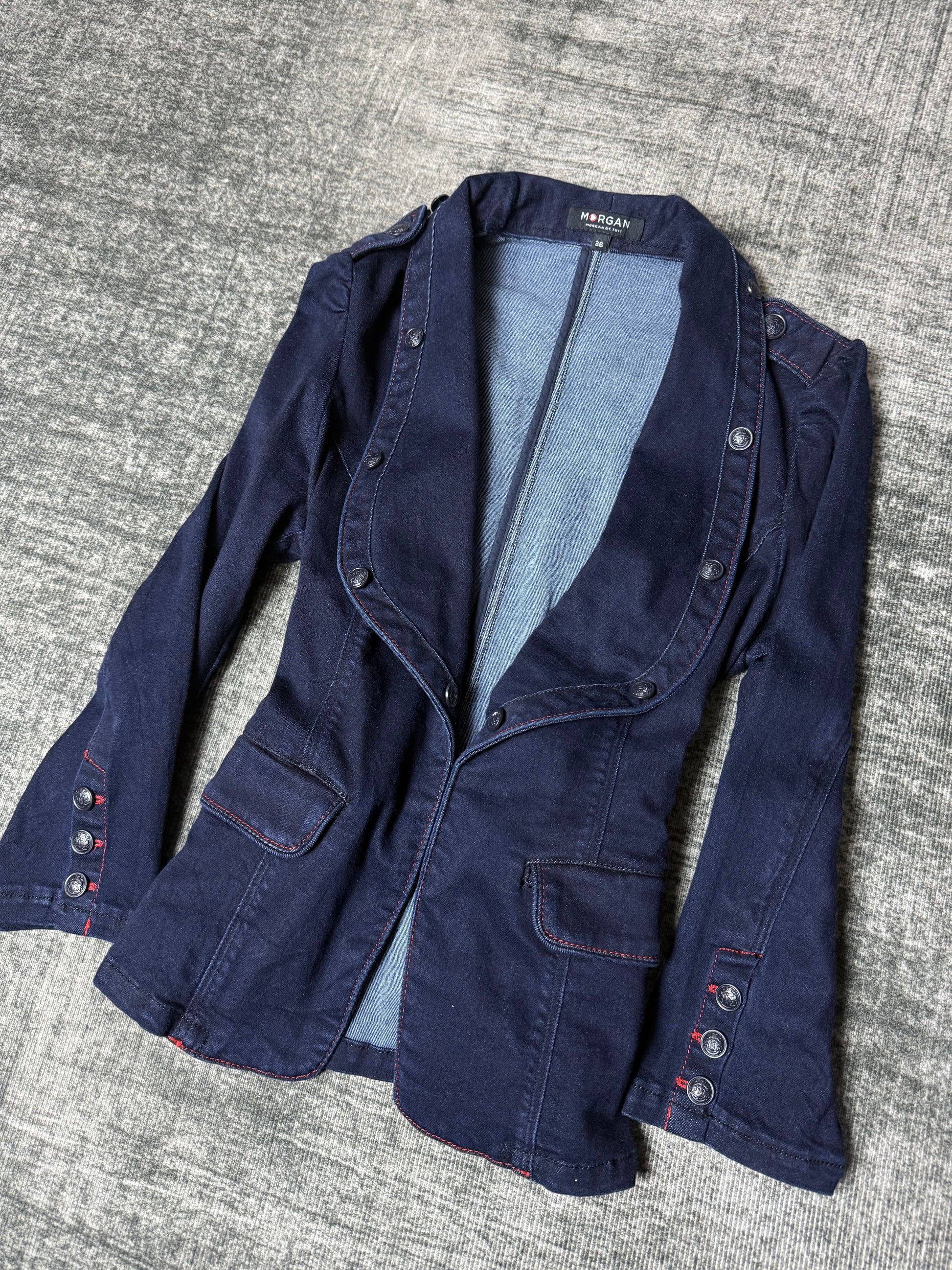 530926BAD2WEAR