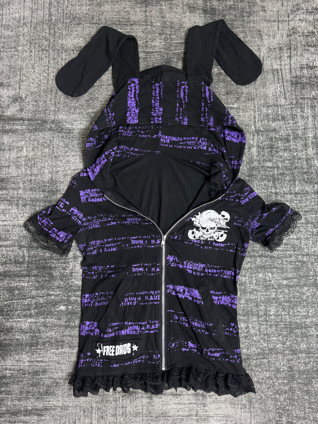 BUNNY PUNK HOODIE   ༒