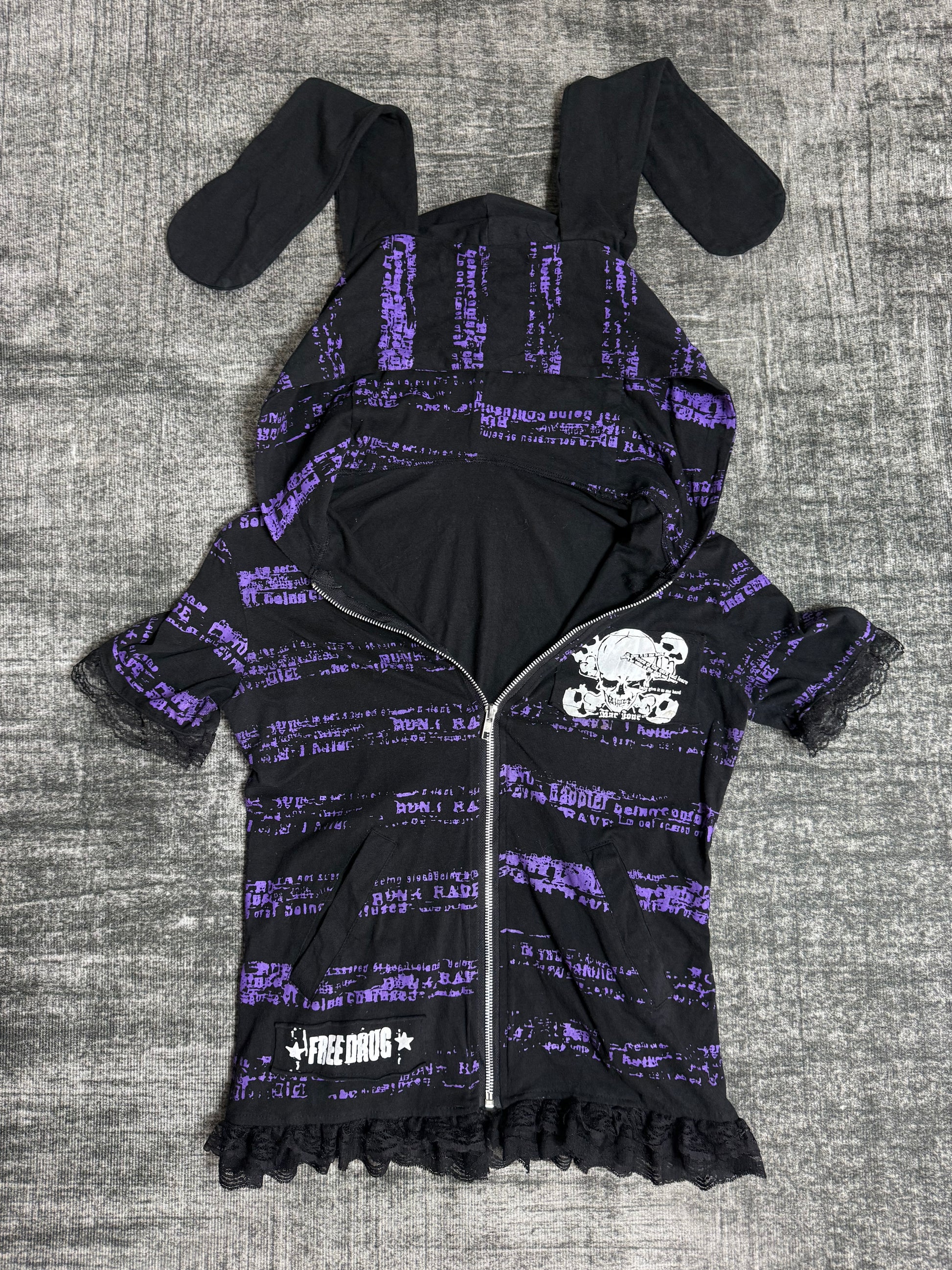 BUNNY PUNK HOODIE   ༒