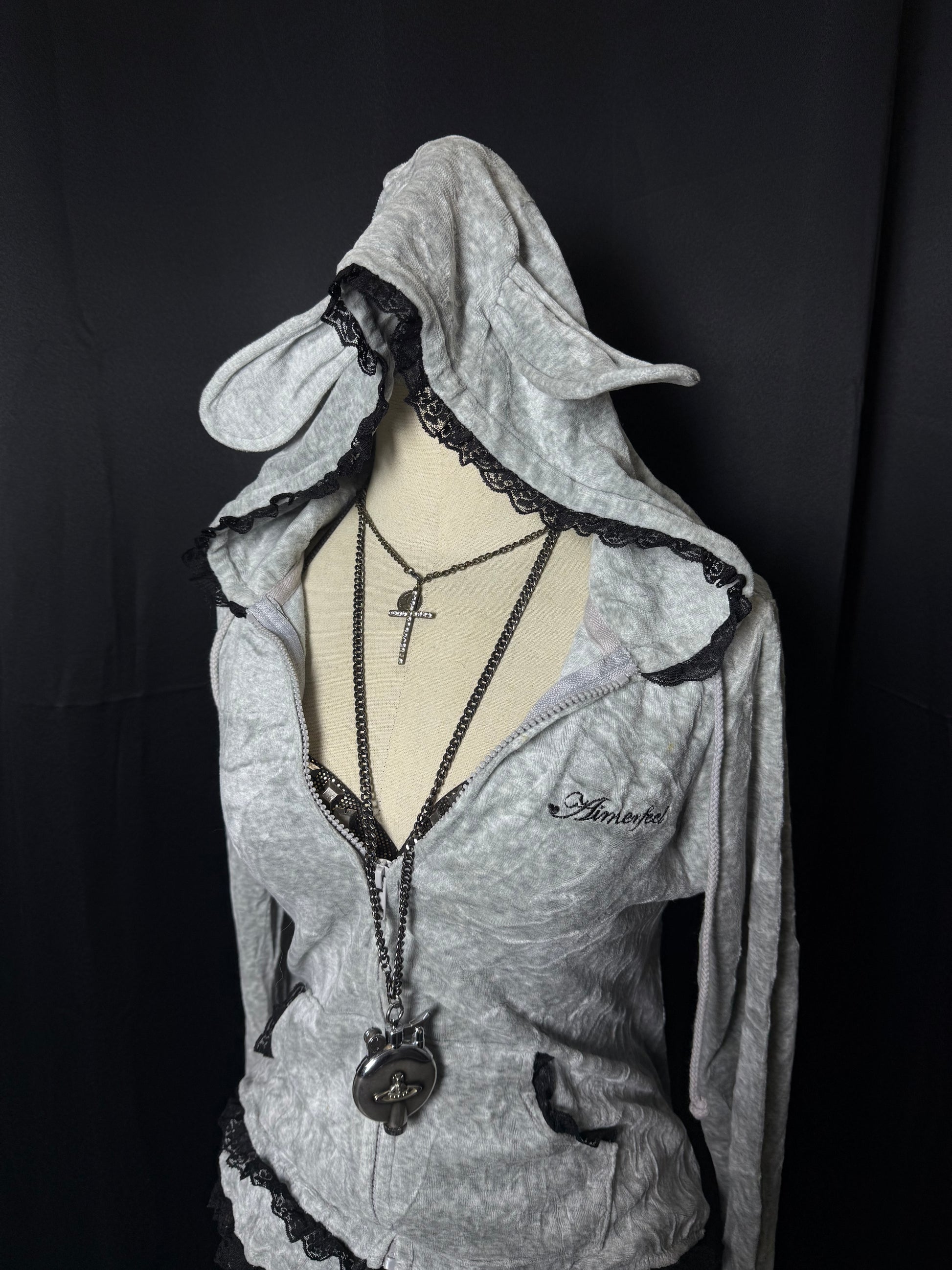 B2V-AIMERFEEL HOODIE ༒