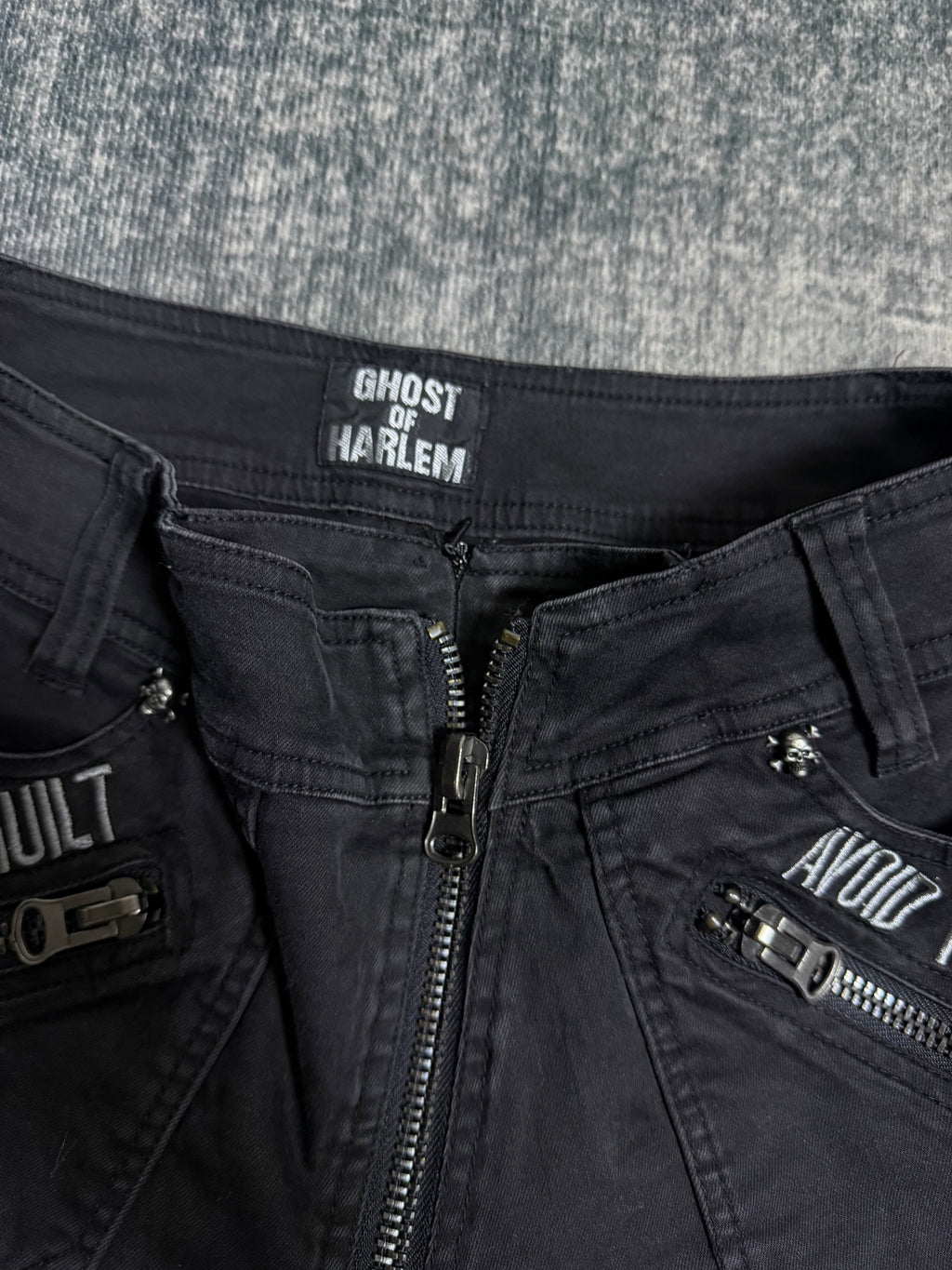 B2V-GHOST OF HARLEM SHORT༒