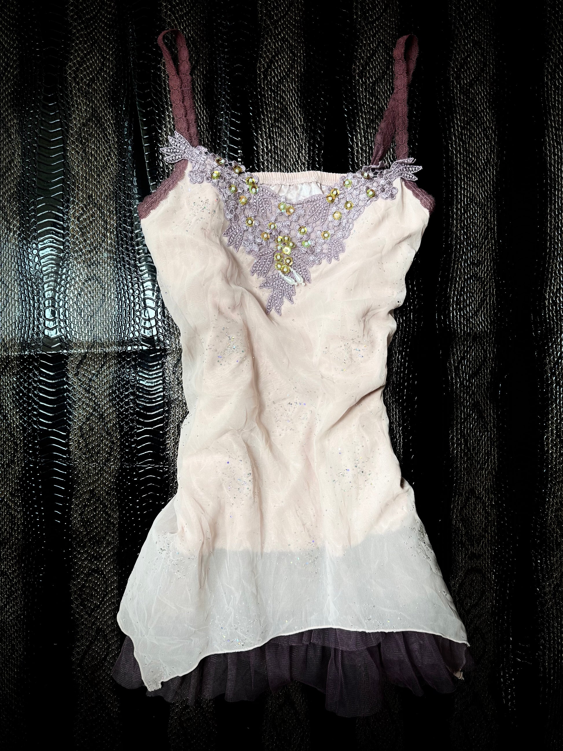 B2V  TANK TOP ༒