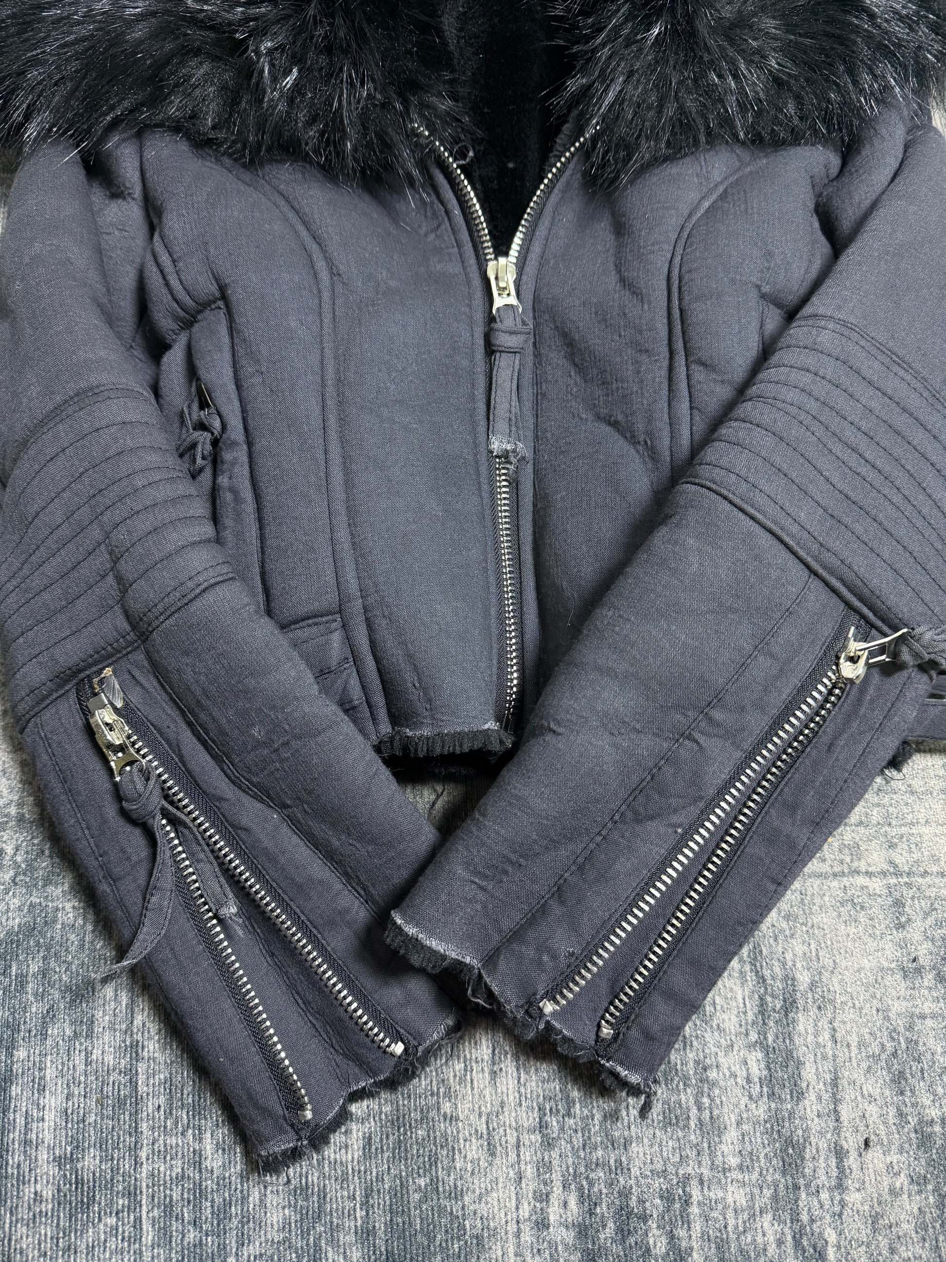 B2V-MONEY SHOP JACKET༒  
* Rare *