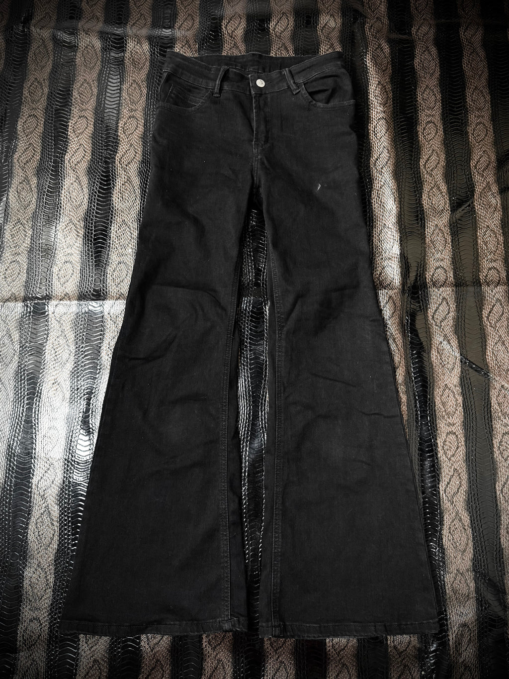 B2V BLACK FLARE JEANS 01༒
