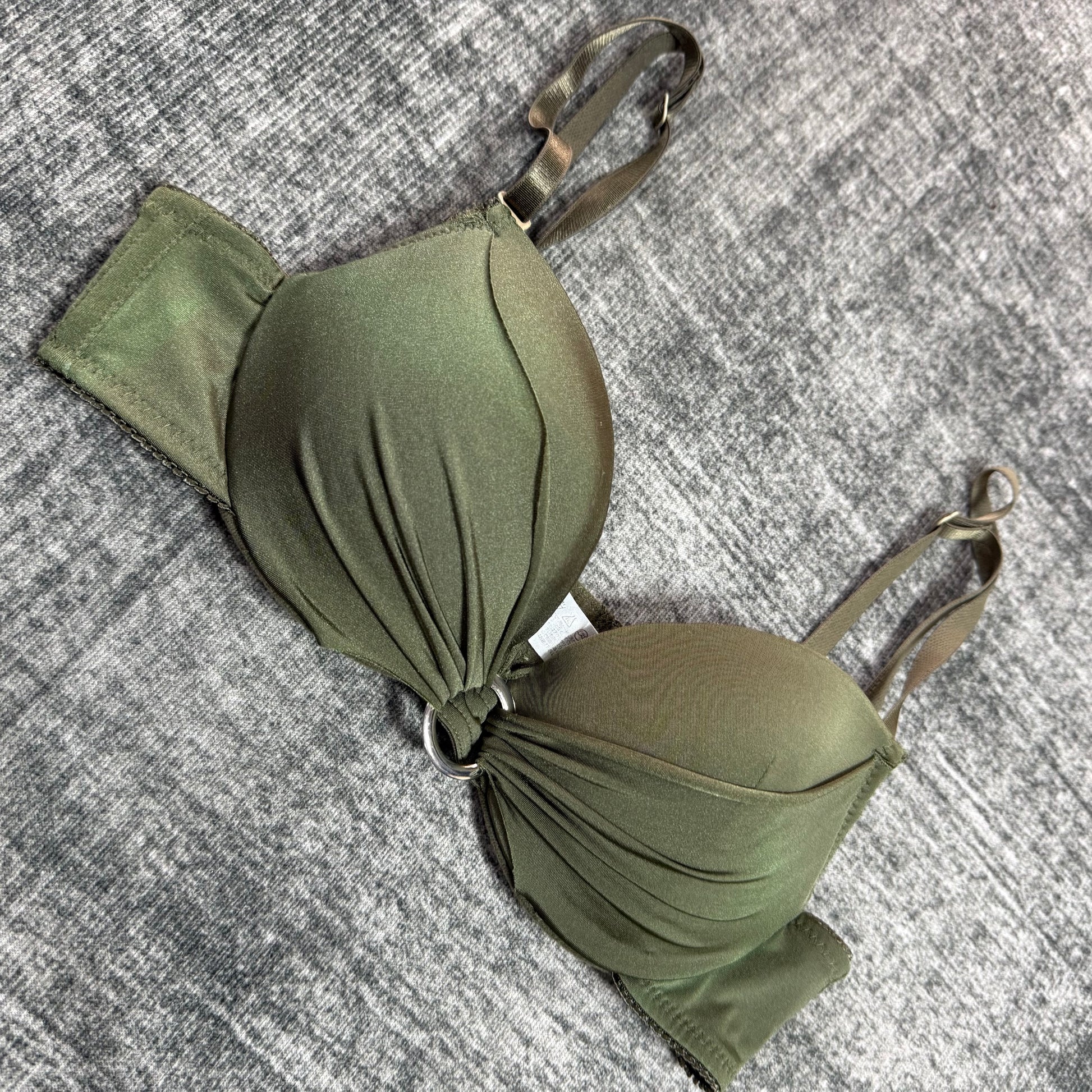 1100826BAD2WEAR