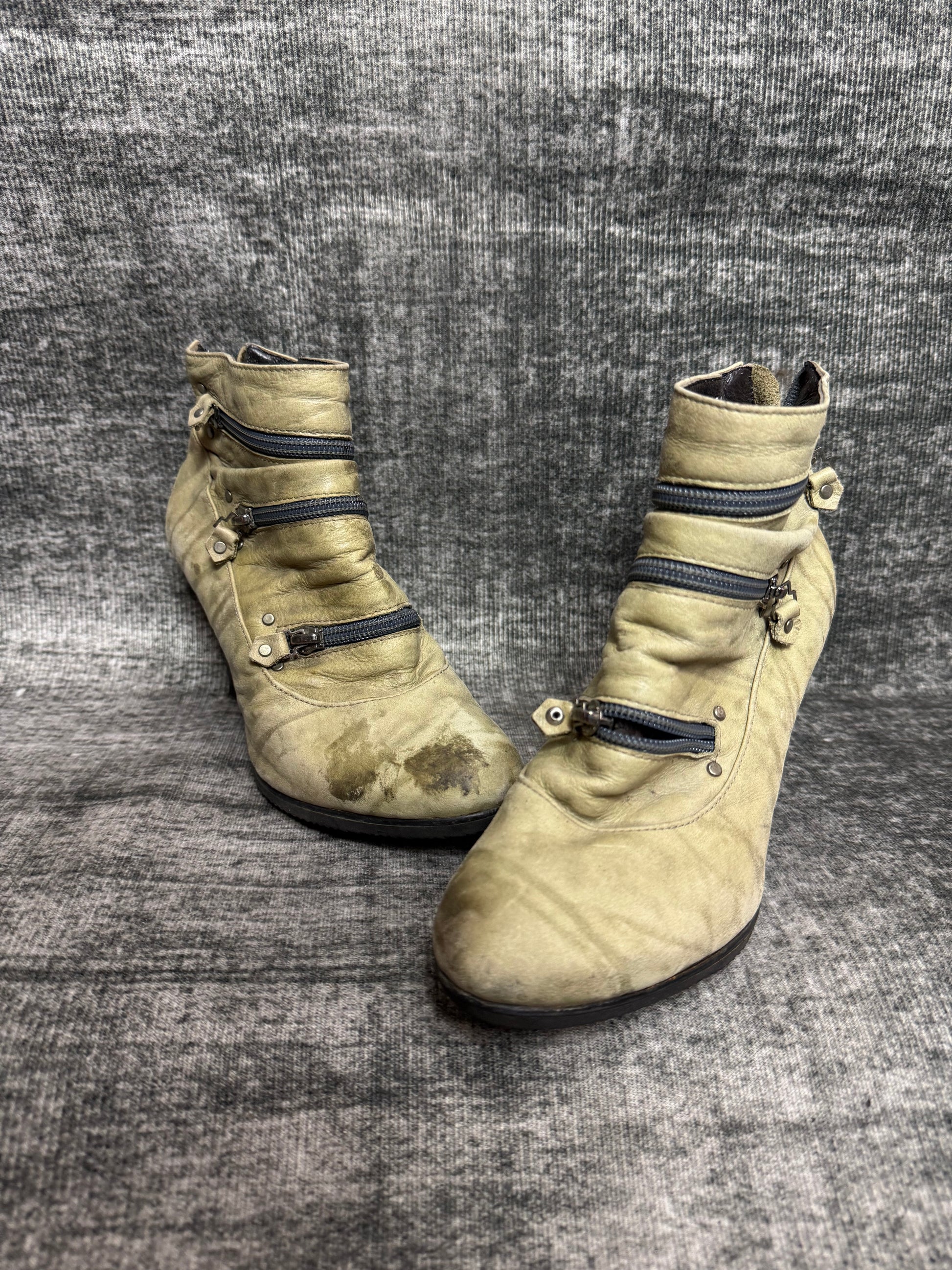 MULTI ZIP HIGH HEELS