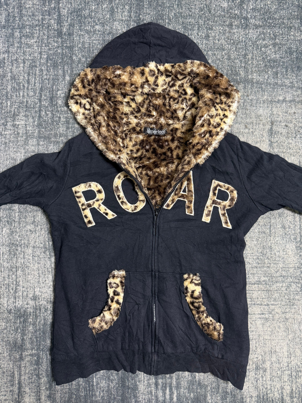 B2V-AIMERFEEL HOODIE ༒