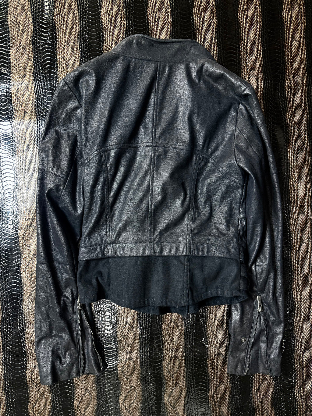 740626BAD2WEAR