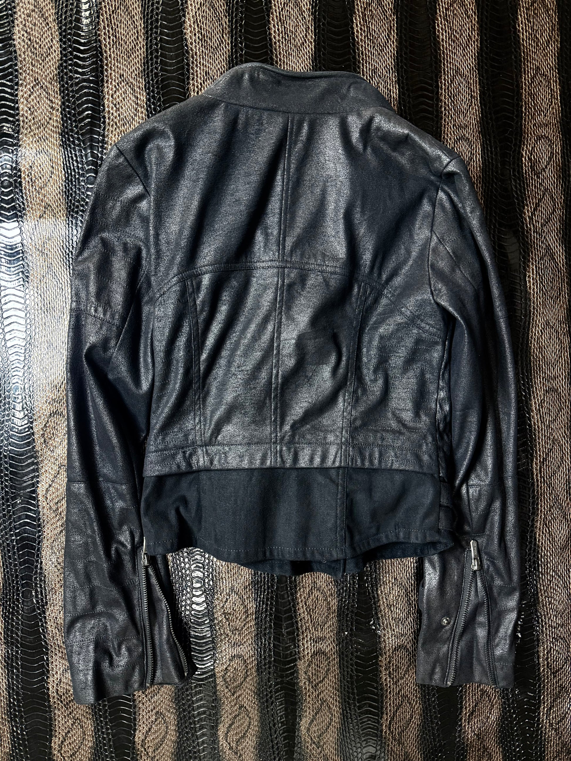 740626BAD2WEAR