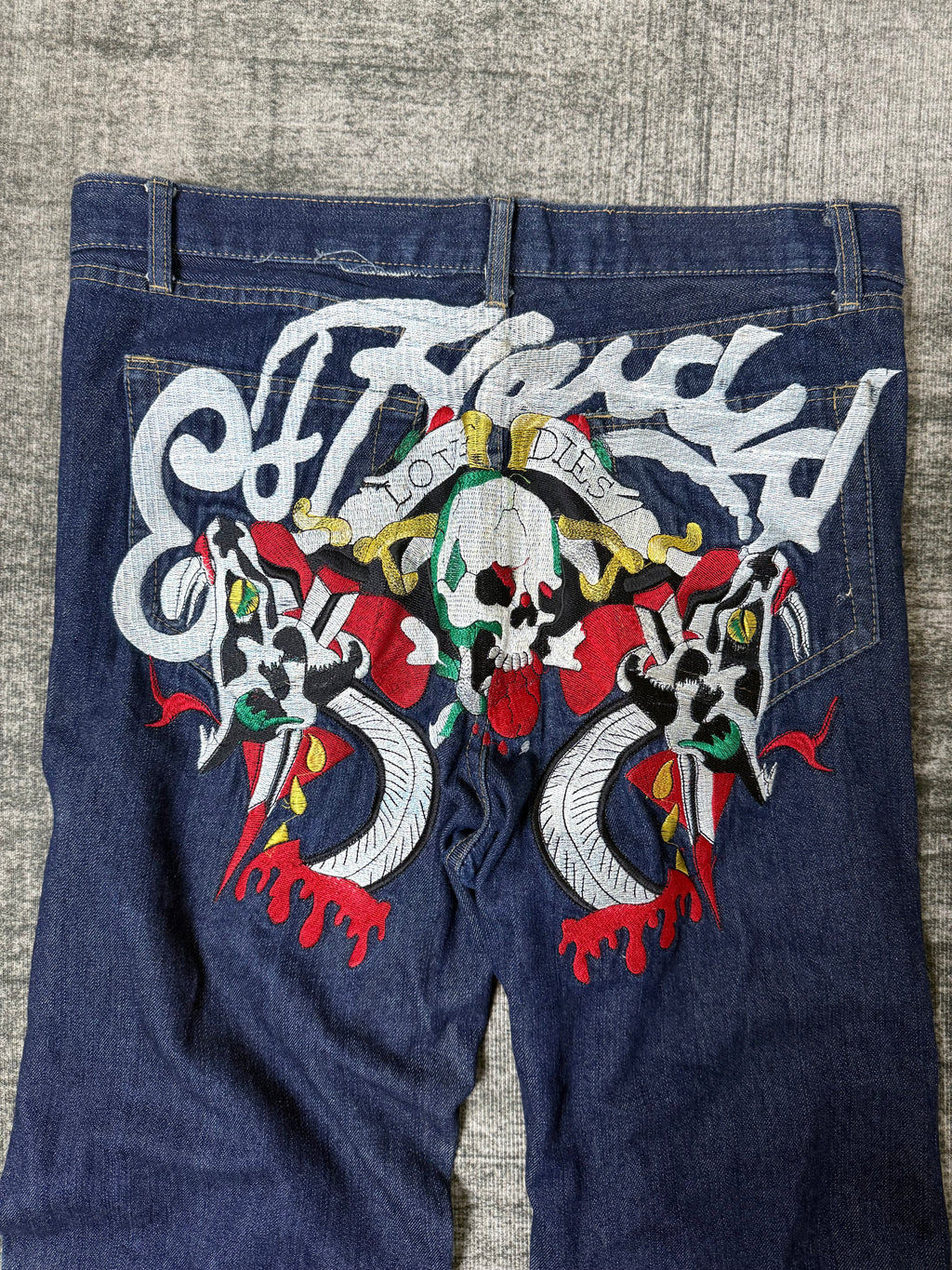 680926BAD2WEAR