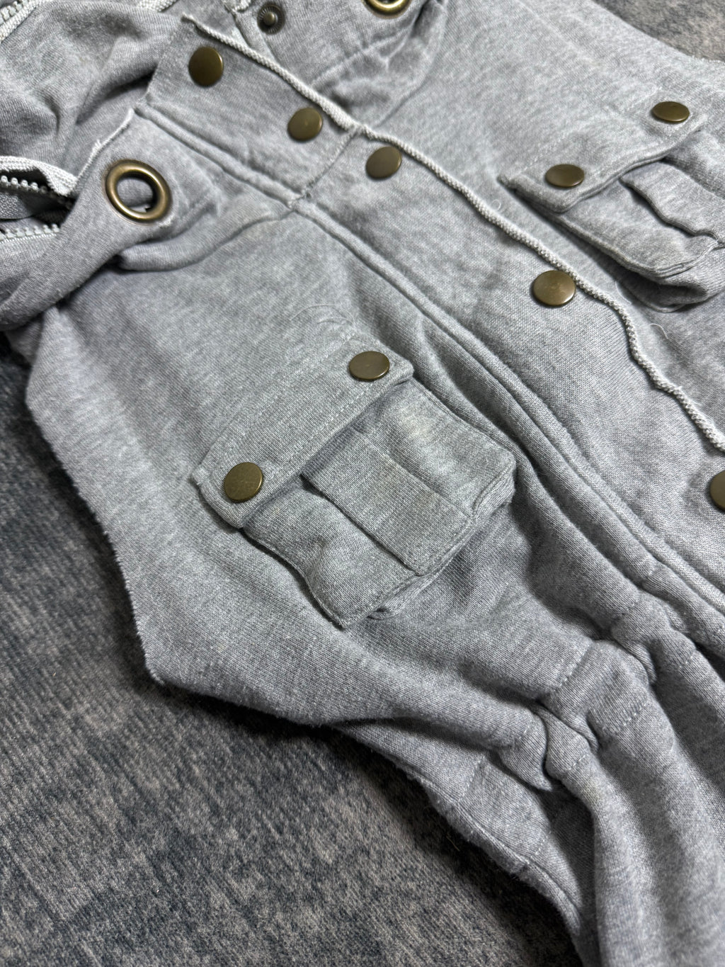 B2V-AIMSBLE HOODIE༒