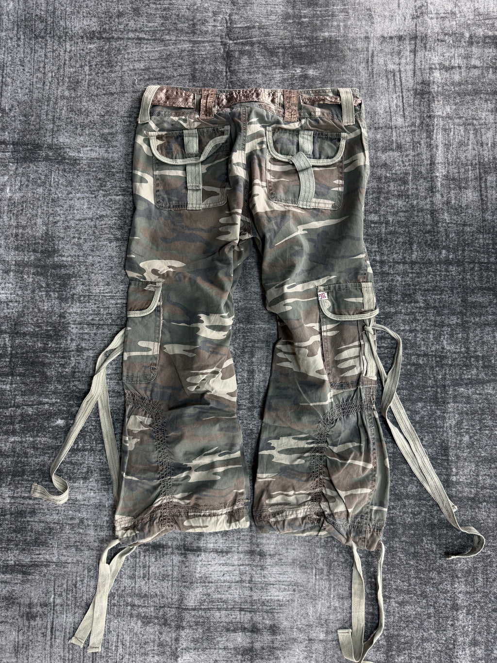 MISS ME CAMO CARGO PANT ༒