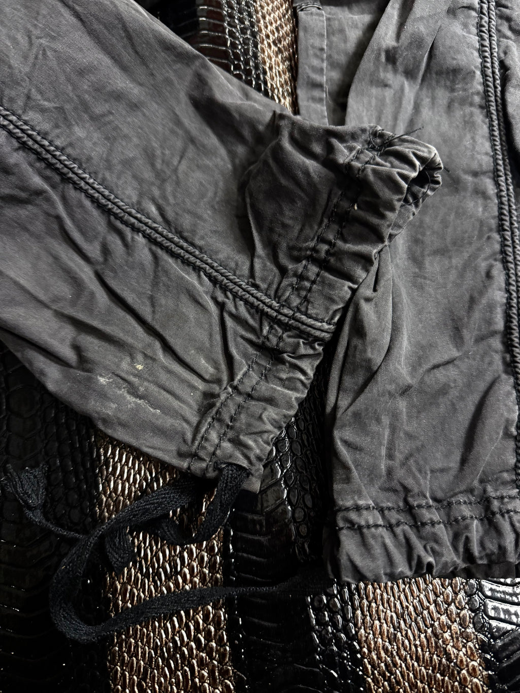 590626BAD2WEAR