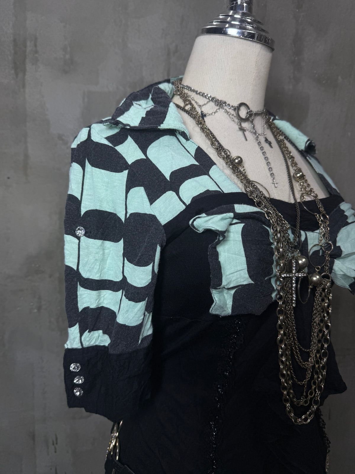 810926BAD2WEAR