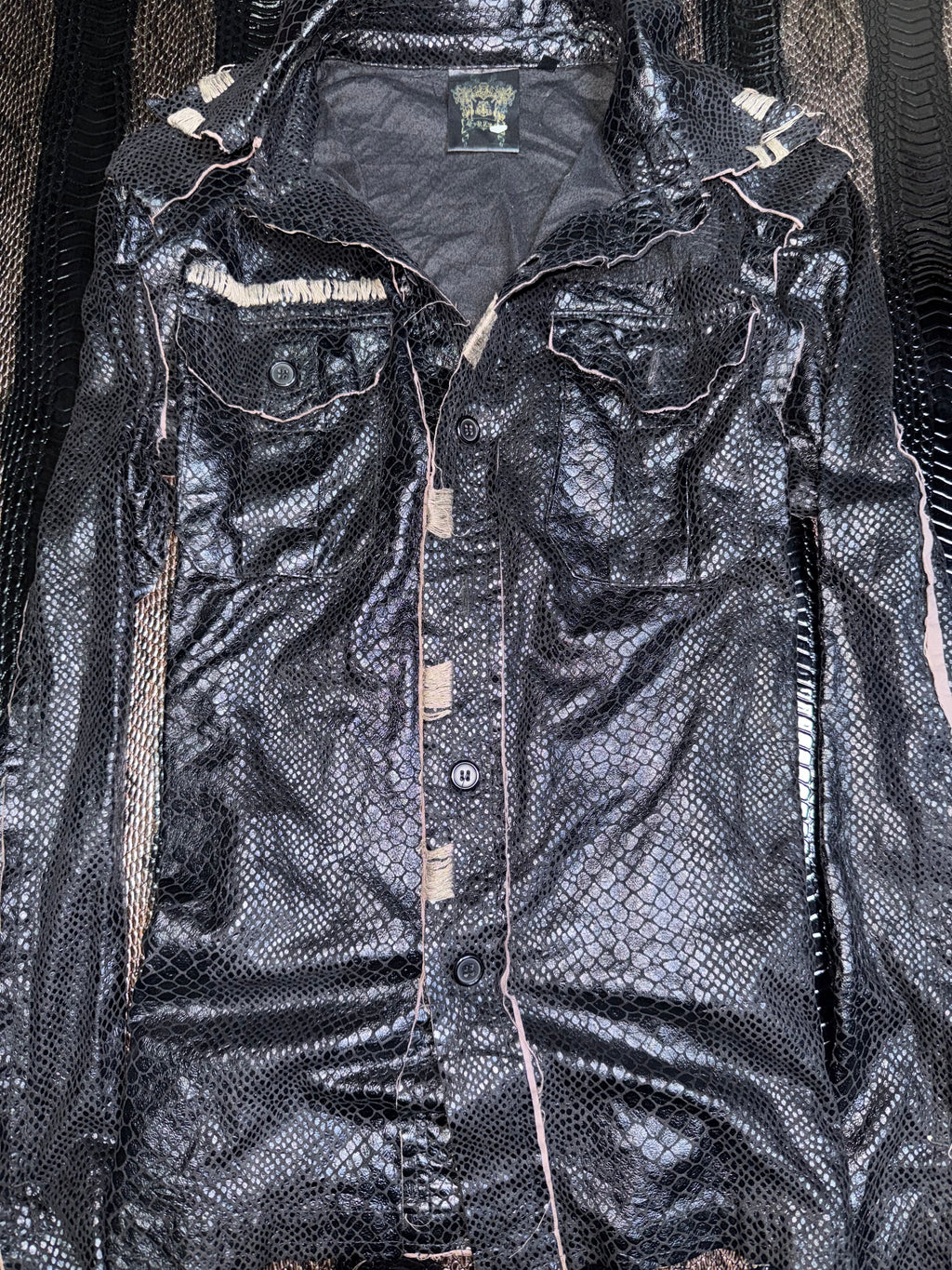 Snake Texture Shirt༒