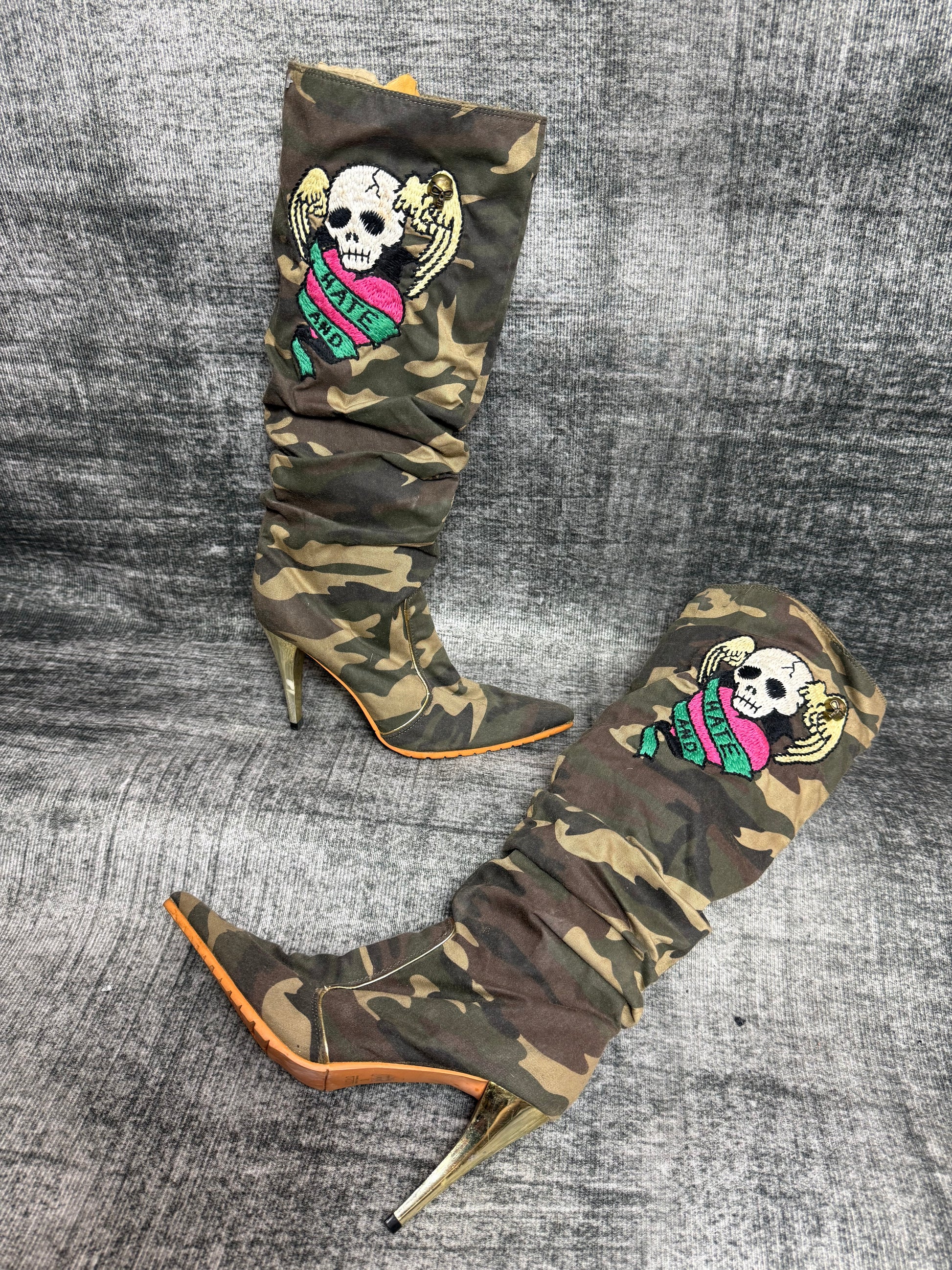 CAMO BOOTS