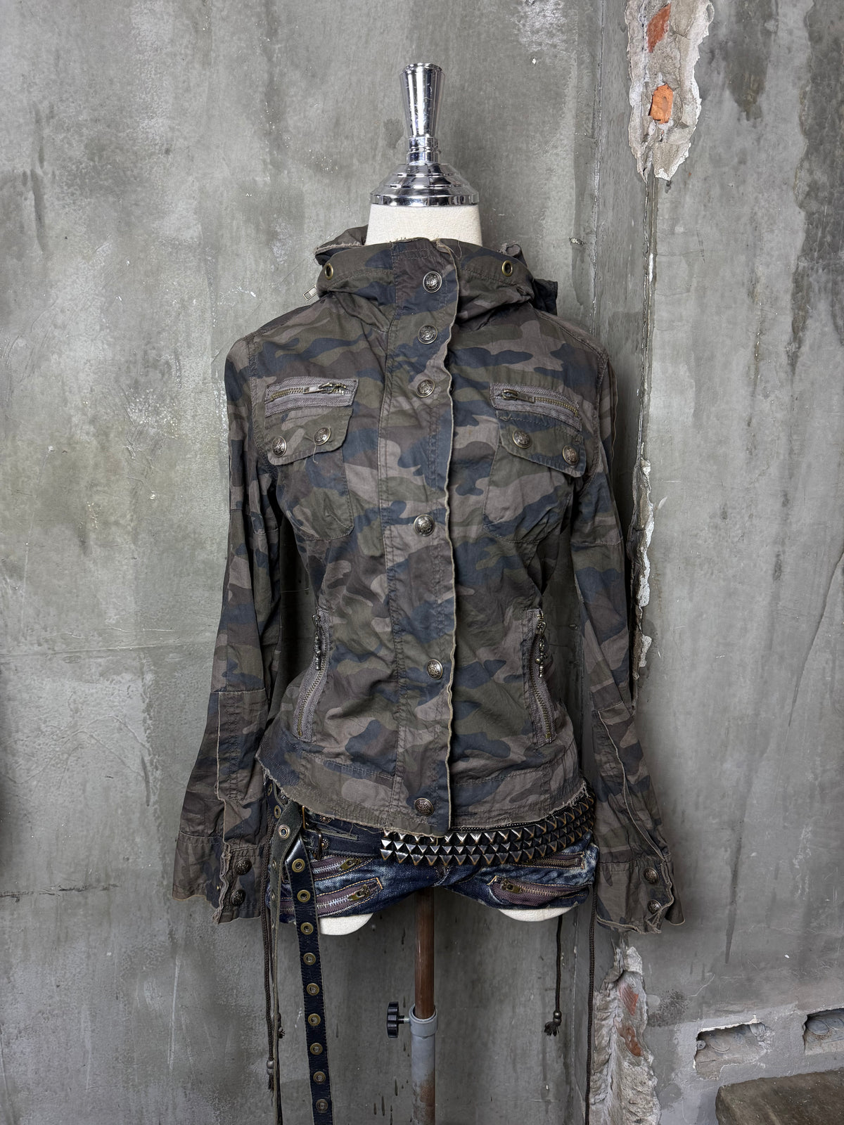 2140926BAD2WEAR