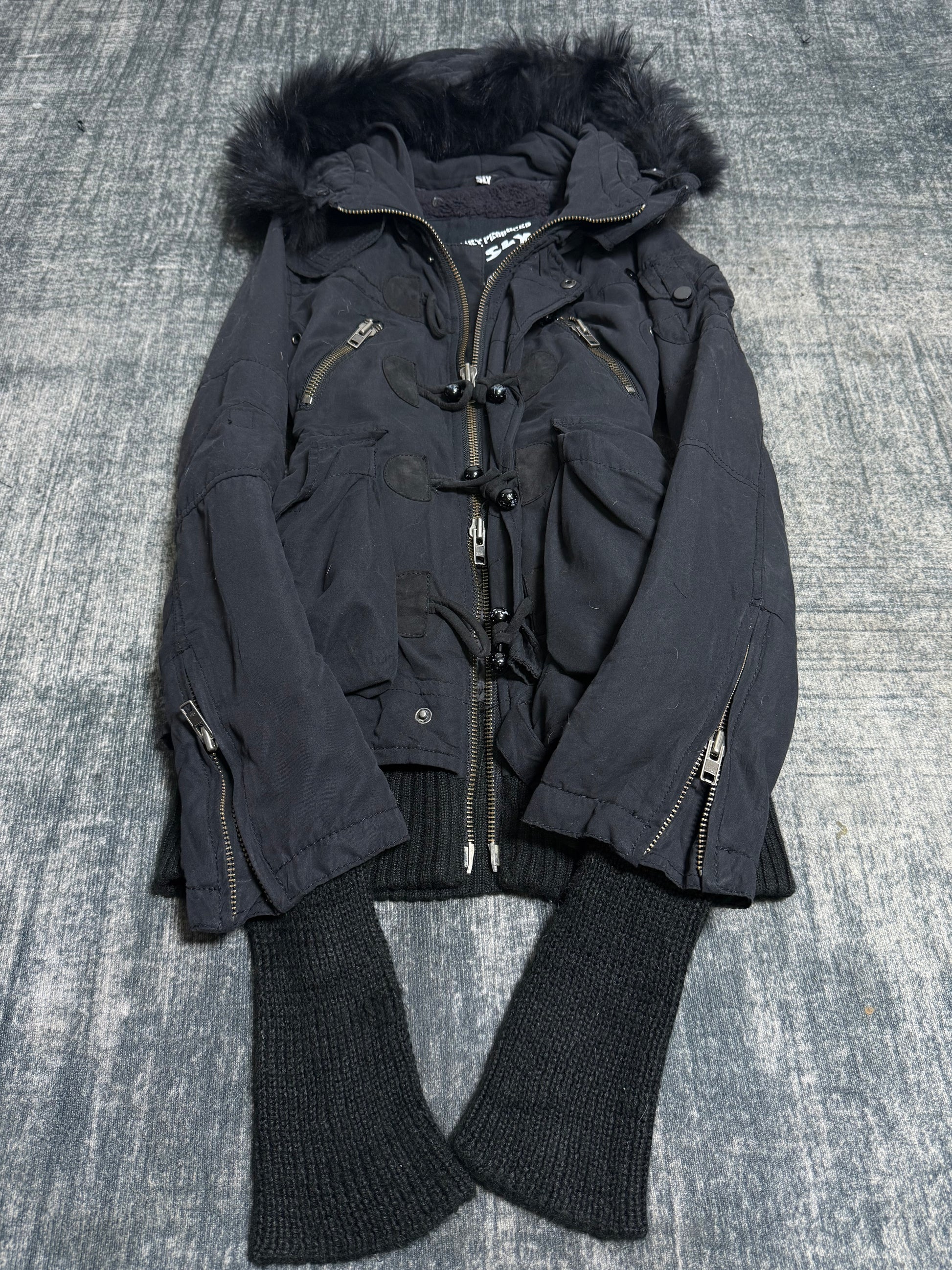 ༒SLY༒ 
𝗦𝗜𝗭𝗘 (𝗜𝗡𝗖𝗛𝗘𝗦): 
ʙᴜꜱᴛ 38-40
ʟᴇɴɢᴛʜ 28
ᴄᴏɴᴅɪᴛɪᴏɴ: 7/10 used