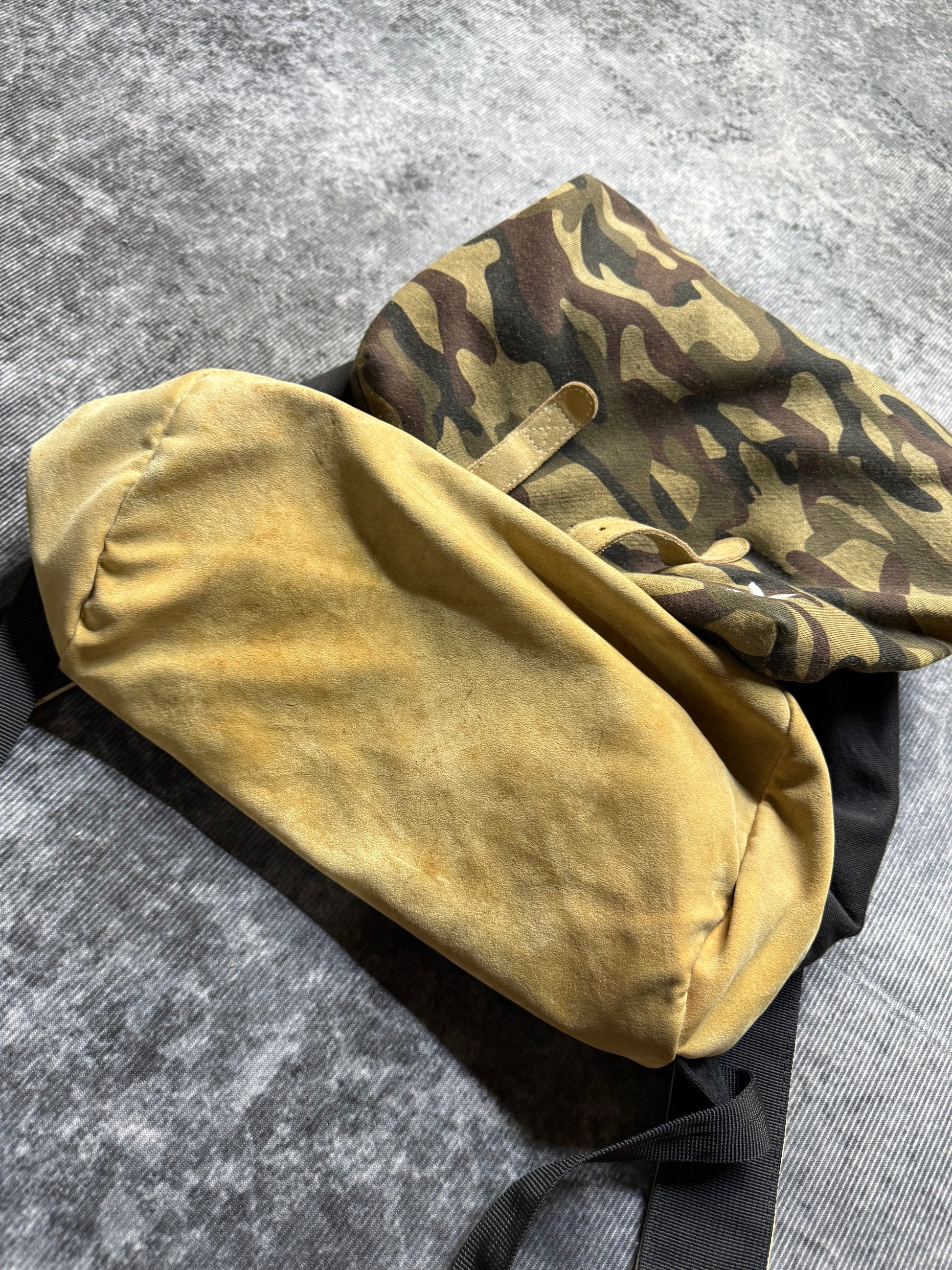 070826BAD2WEAR