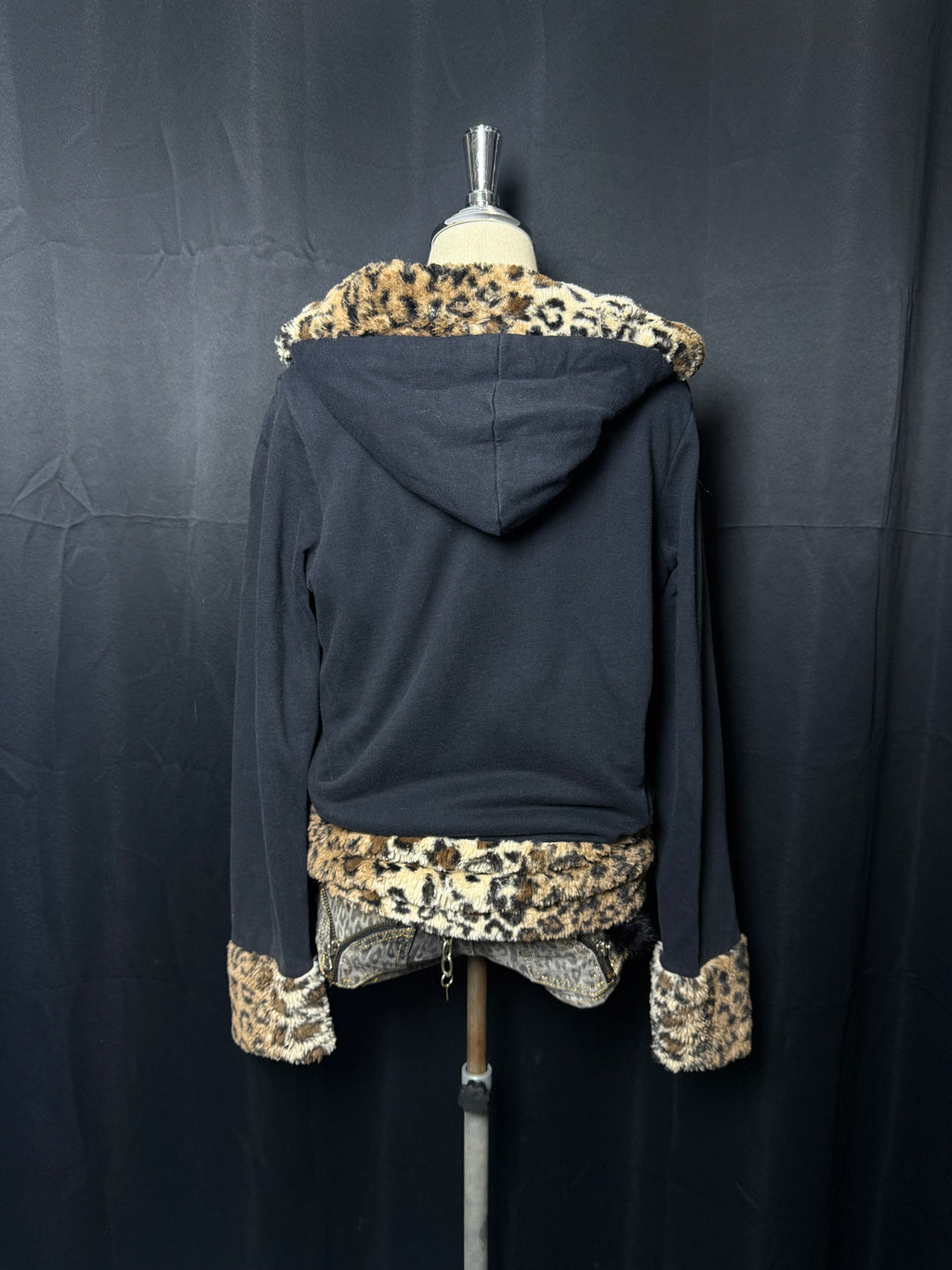 B2V-AiMERFEEL HOODIE༒