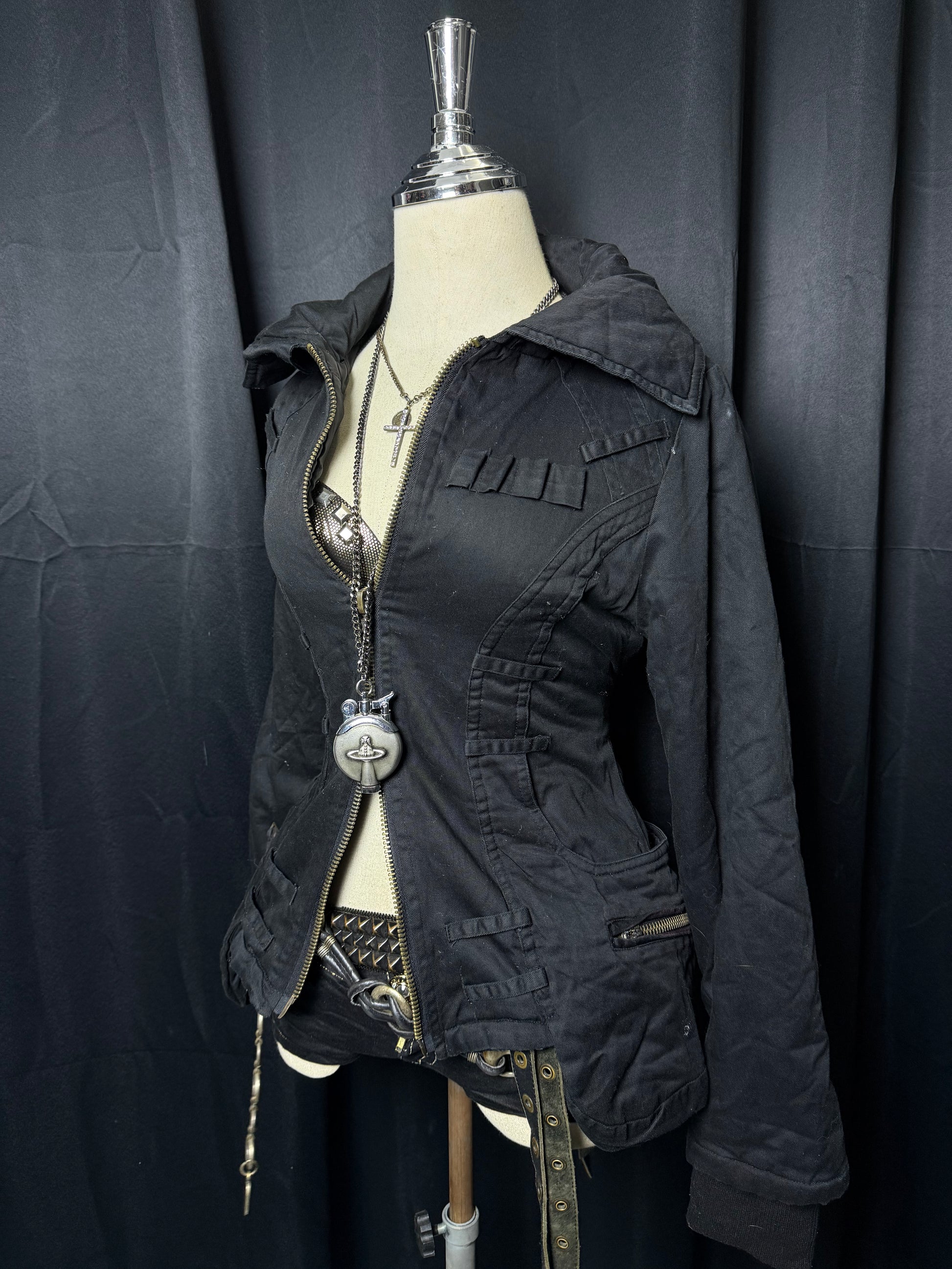 B2V- MAIA LABLE JACKET༒