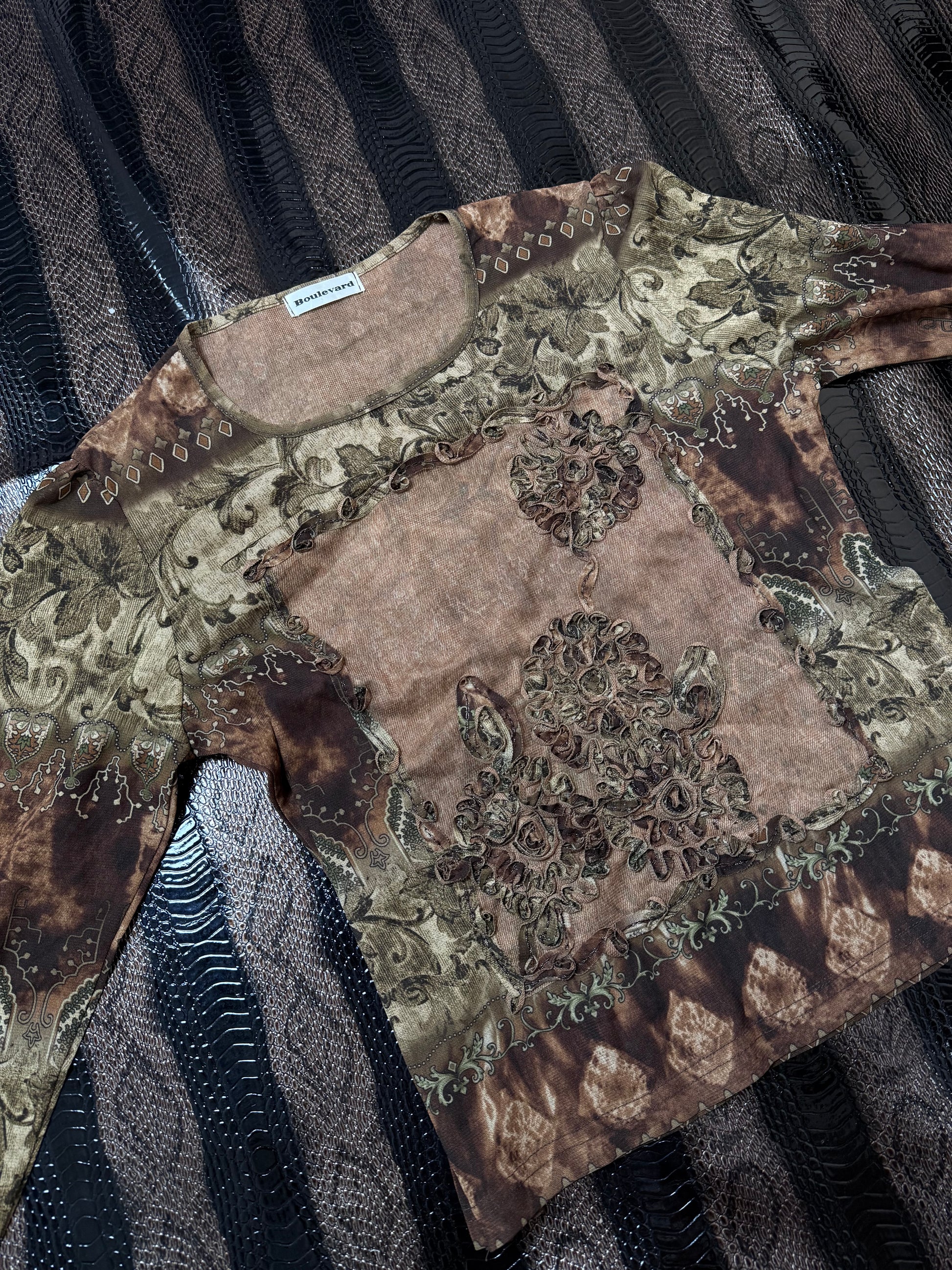 B2V GRAPHIC VTG T ༒