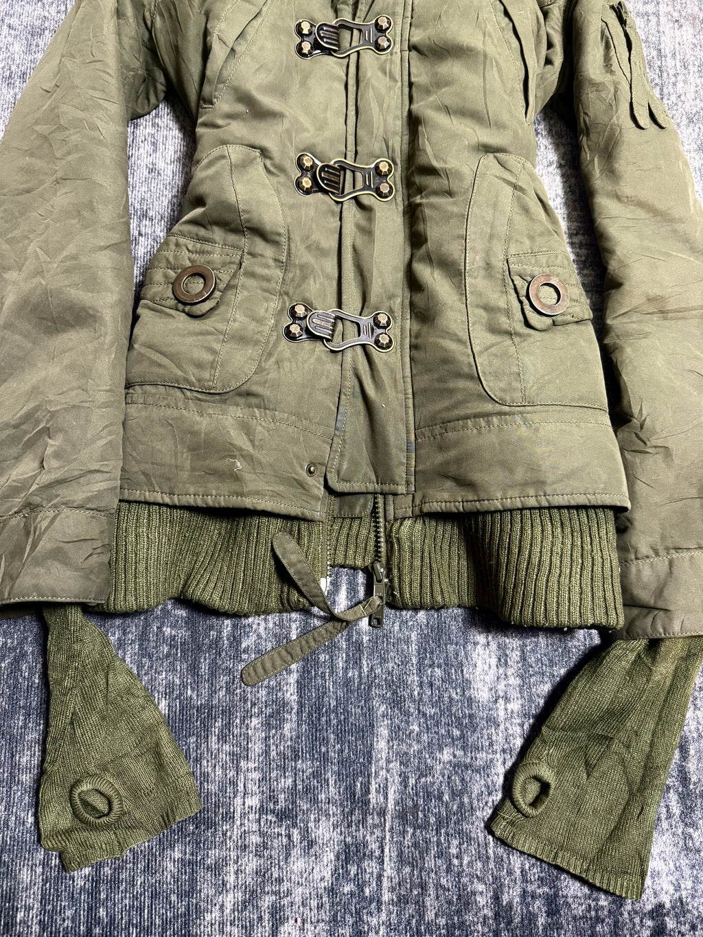 B2V- SLY JACKET༒